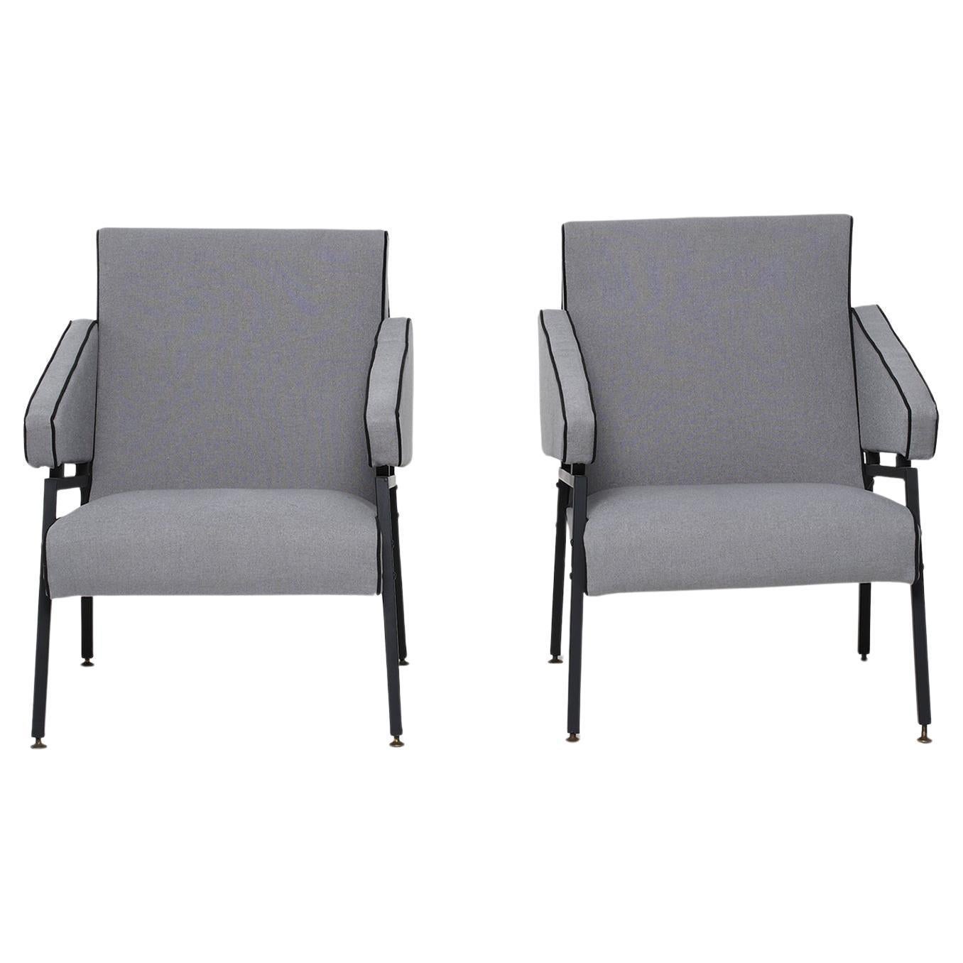 Sillones italianos grises del siglo XX al estilo del Mobilificio Oscar Gigante