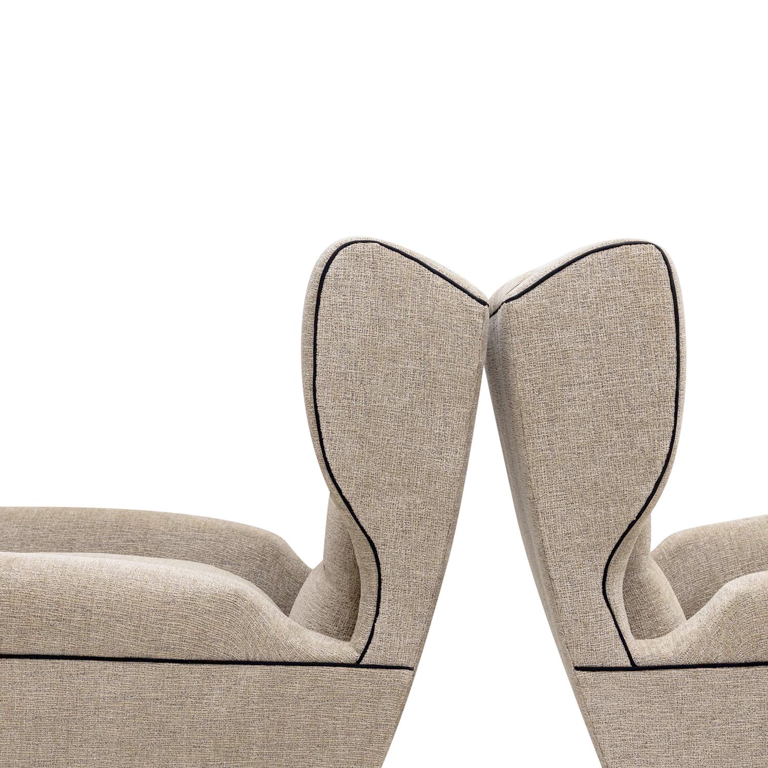 20th Century Grey Italian Pair of Lounge, Wingback Chairs by Melchiorre Bega For Sale 5