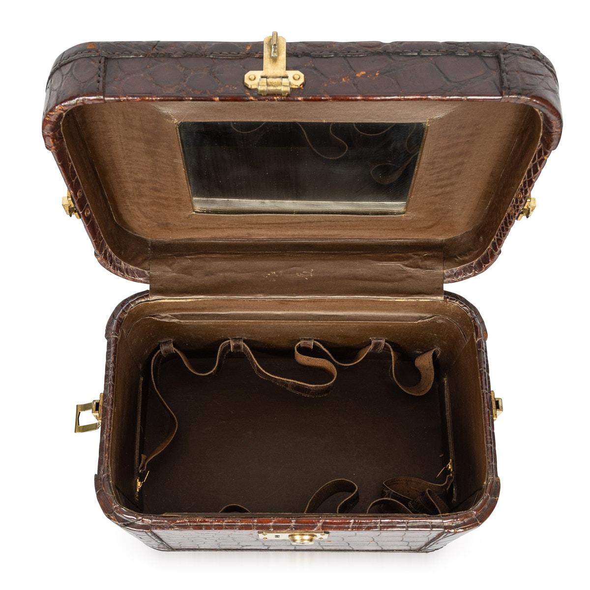 20th Century Gucci Crocodile Leather & Brass Overnight Travel Vanity Case c.1960 For Sale 2