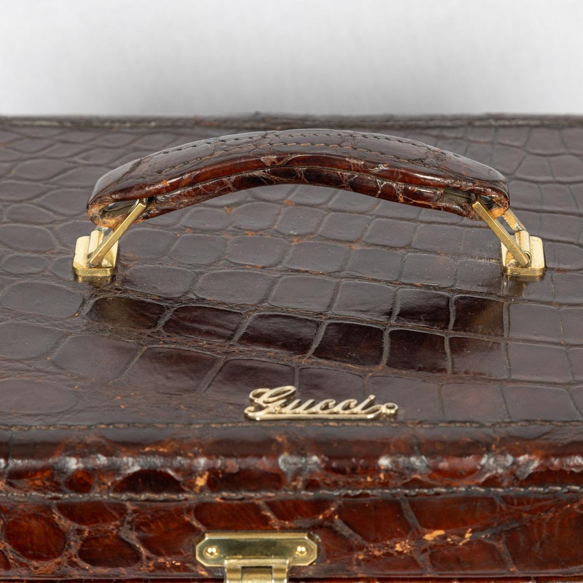 20th Century Gucci Crocodile Leather & Brass Overnight Travel Vanity Case c.1960 For Sale 3