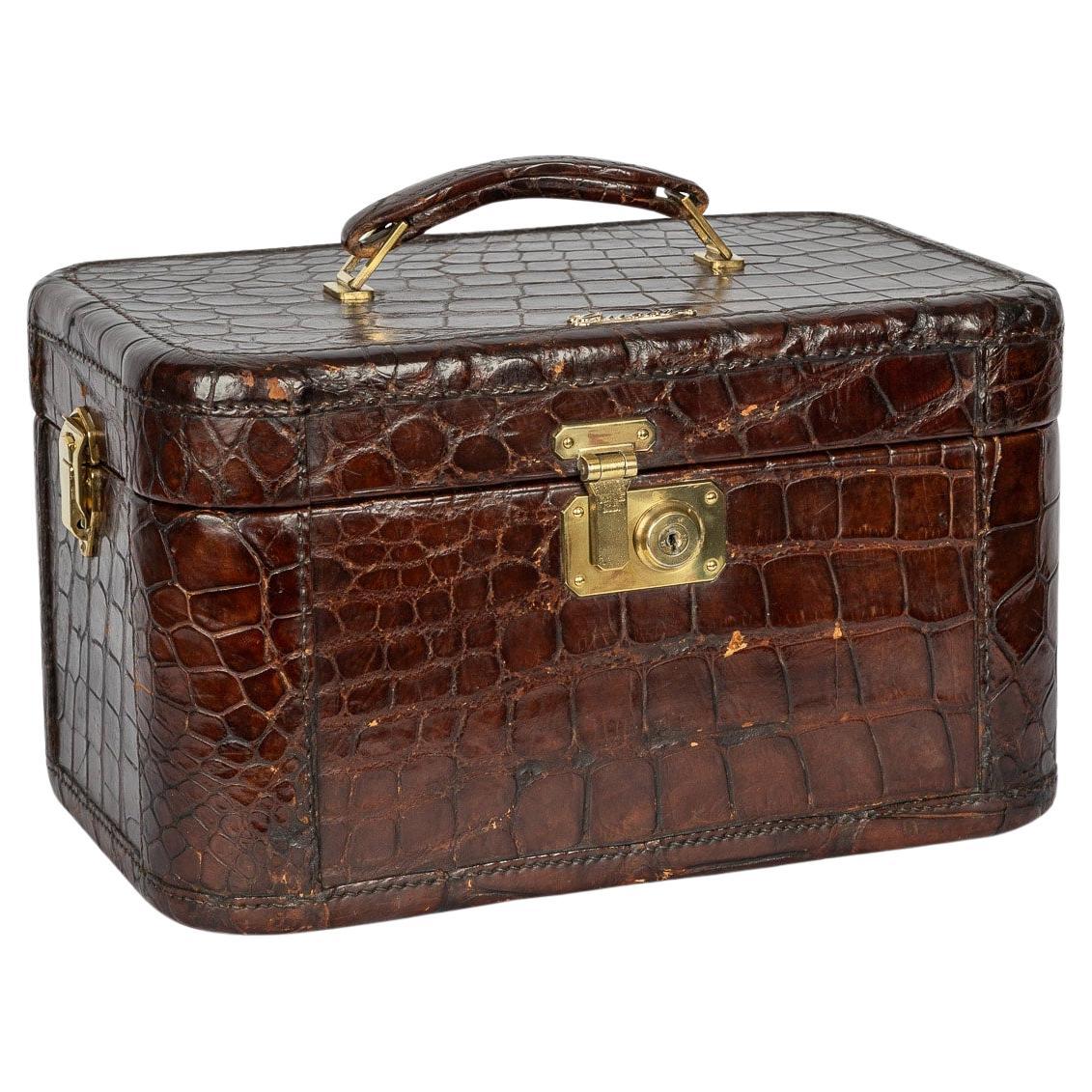 20th Century Gucci Crocodile Leather & Brass Overnight Travel Vanity Case c.1960 For Sale