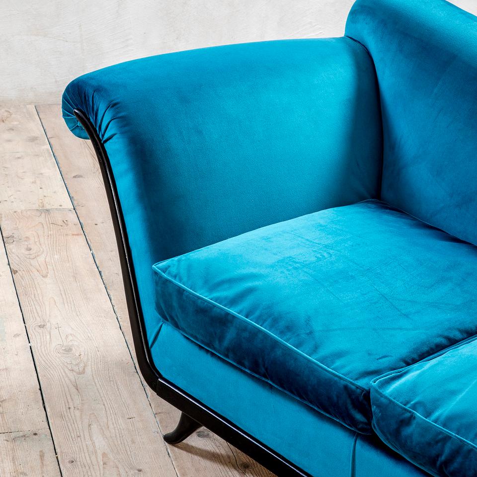 20e siècle, Guglielmo Ulrich Canapé en velours bleu 1950 Bon état à Turin, Turin
