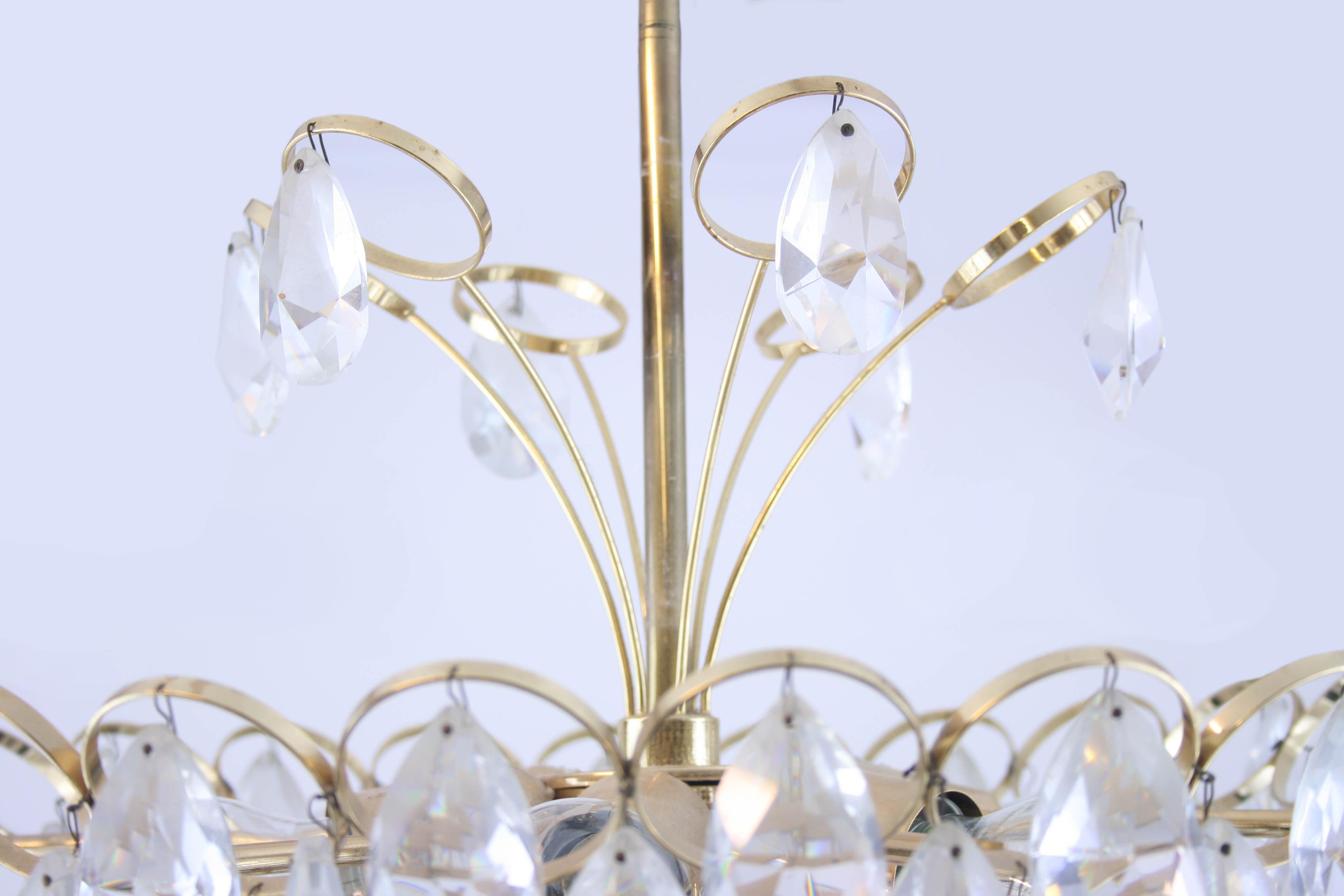 German 20th Century Guilded Crystal Brass Chandelier by Palwa Large Pendant Lamp For Sale