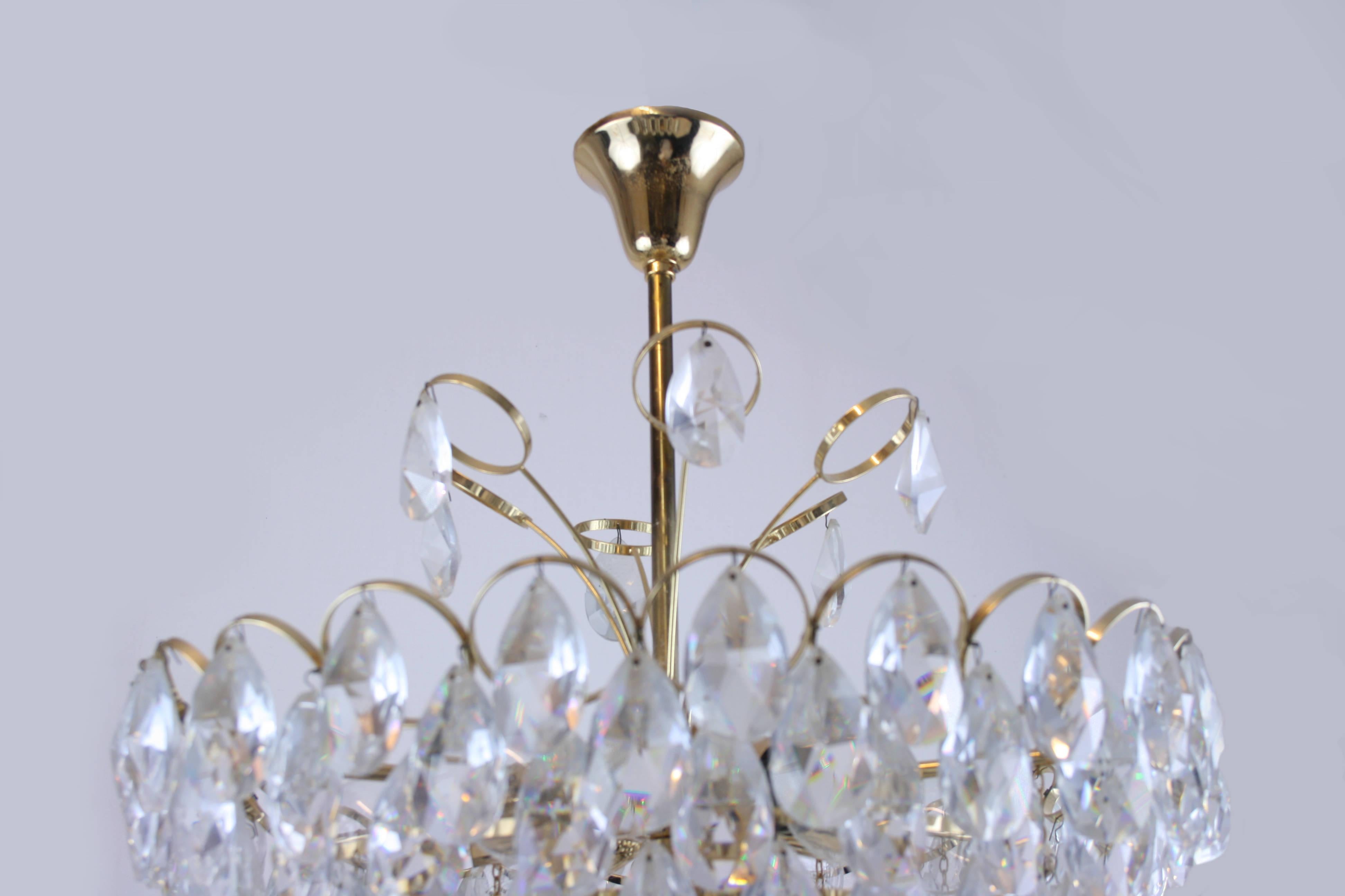 20th Century Guilded Crystal Brass Chandelier by Palwa Large Pendant Lamp For Sale 2