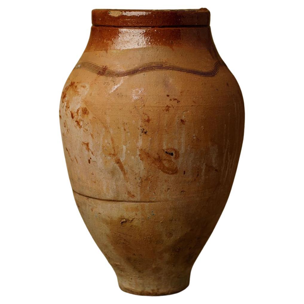 Oliera turca in terracotta intagliata a mano e parzialmente smaltata del XX secolo