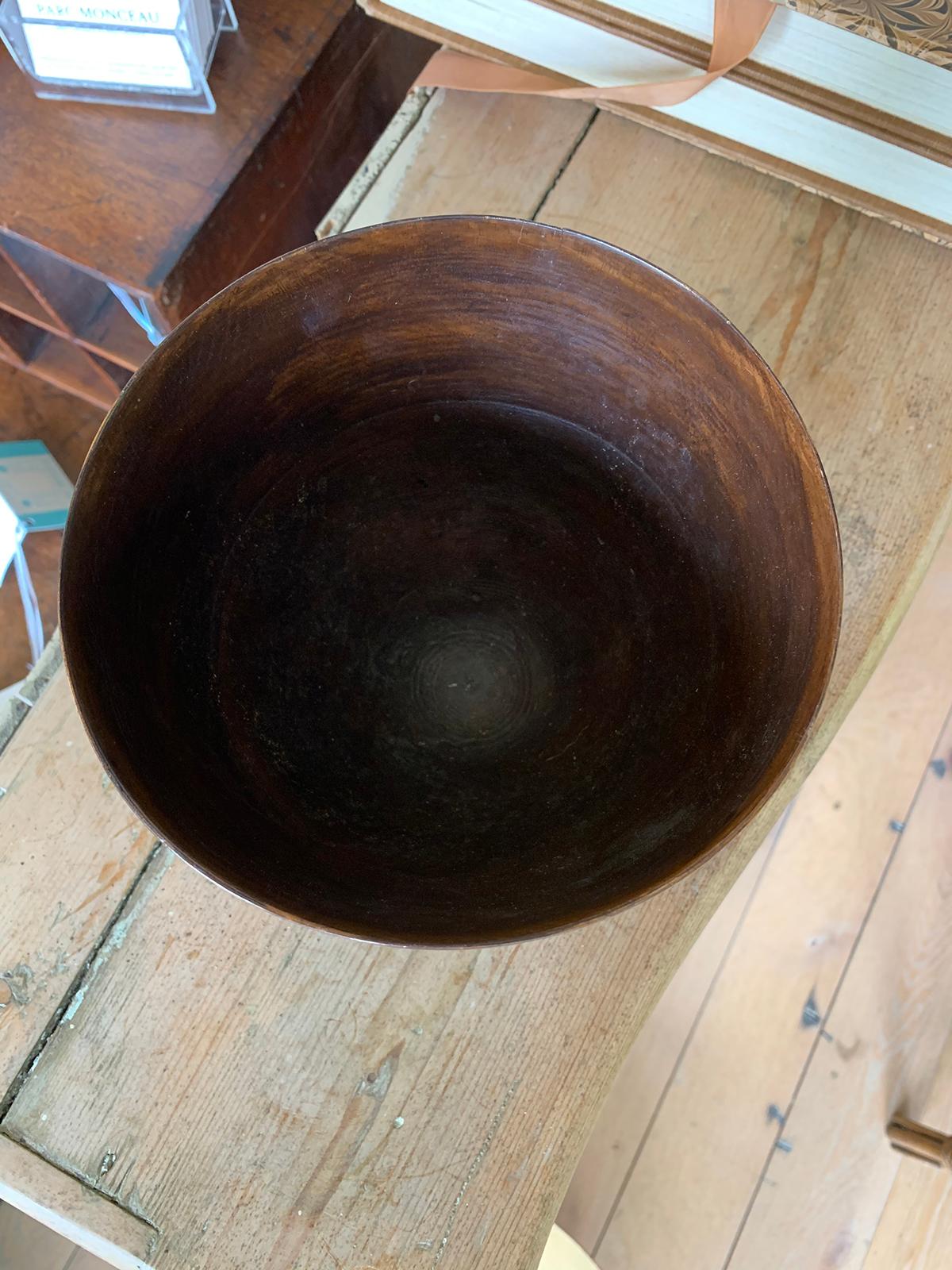 20th Century Hand Carved Round Tapered Wooden Bowl In Good Condition In Atlanta, GA