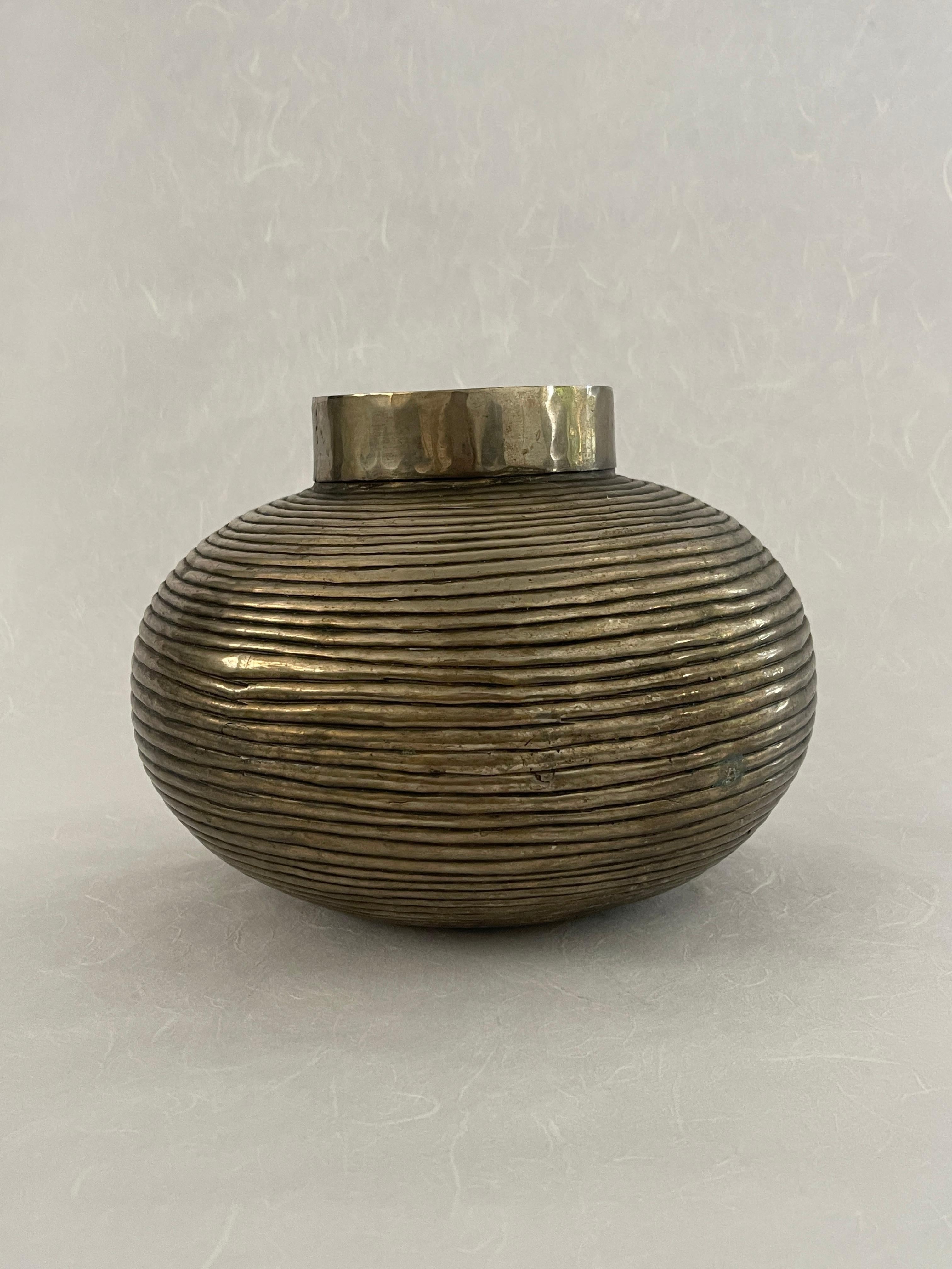 20th Century Hand Crafted Brass Vase In Good Condition For Sale In Miami, FL