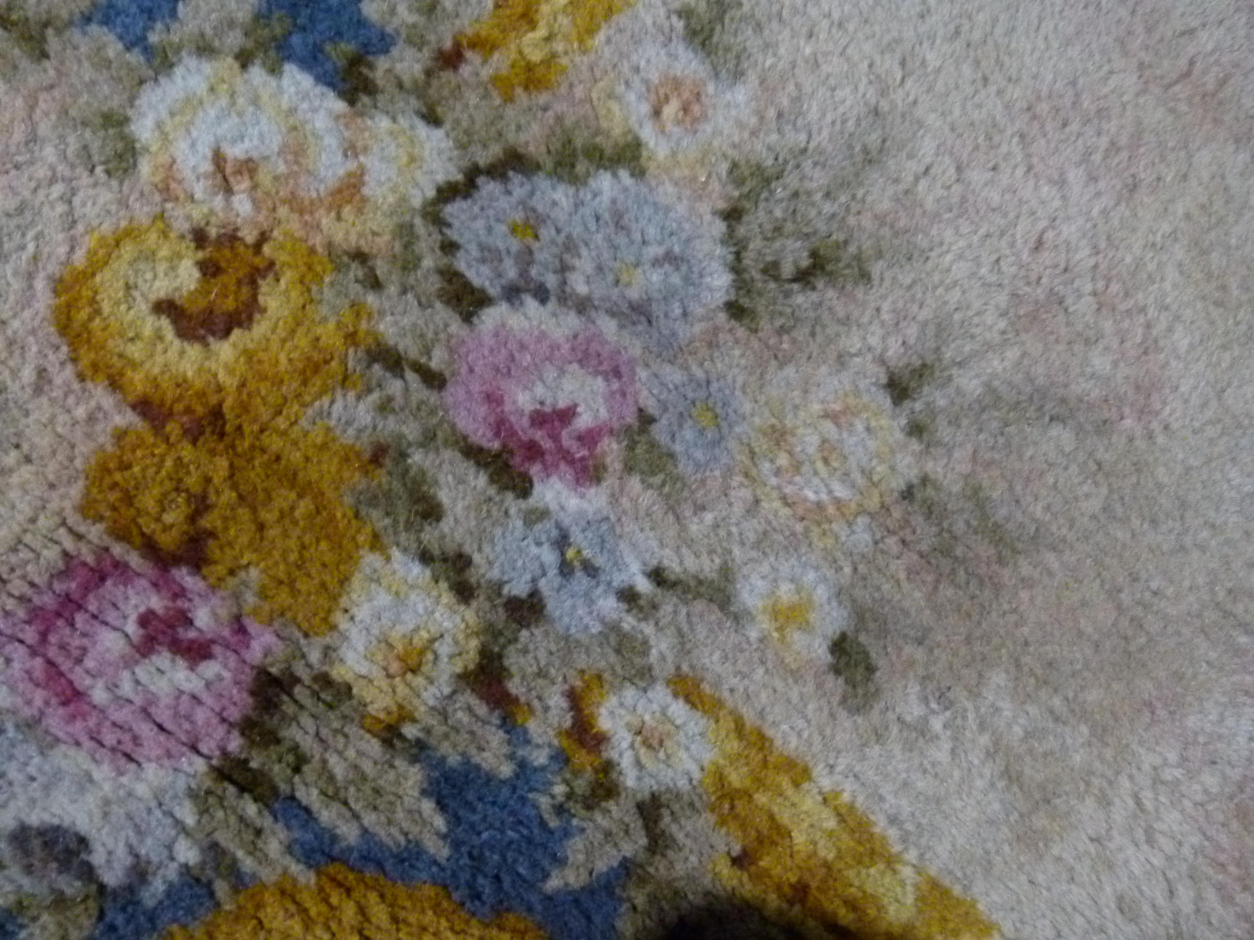 20th Century Hand Knotted Spanish Rug In Good Condition In Vulpellac, Girona