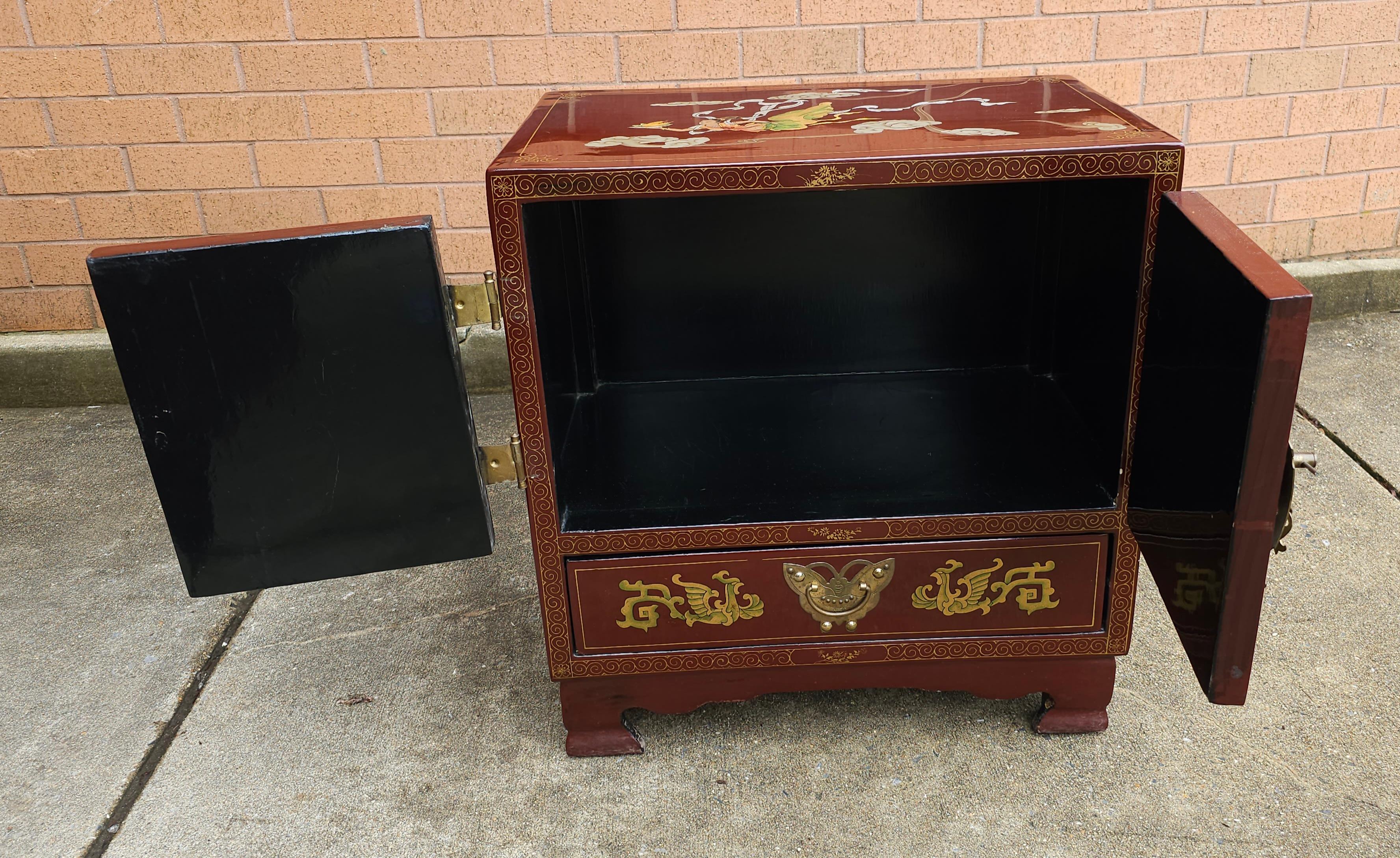 20th Century Hand Painted and Decorated Chinoiserie Red Lacquered Side Cabinet For Sale 2