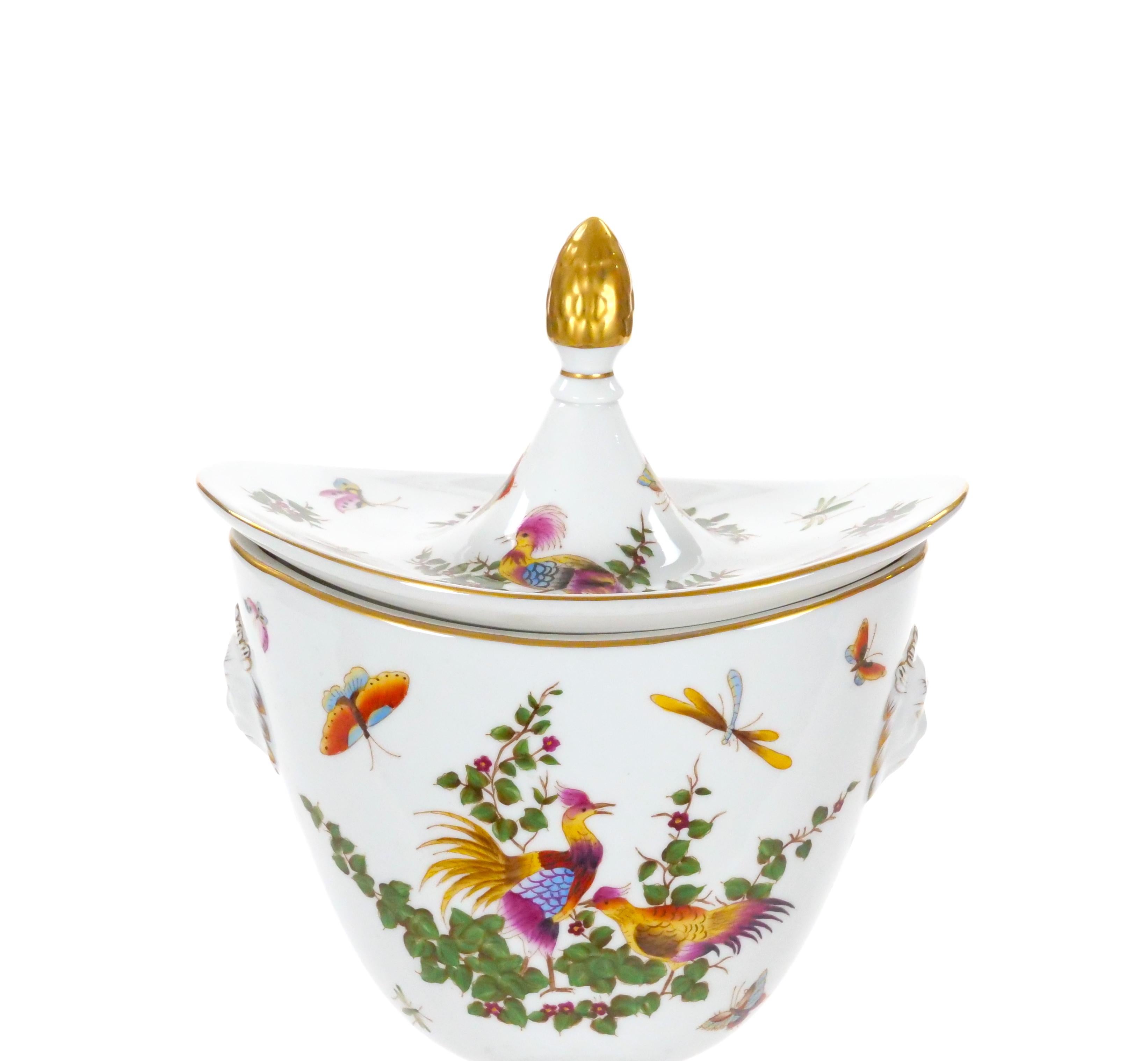 Urne decorative dipinte a mano e dorate del 20° secolo in vendita 8