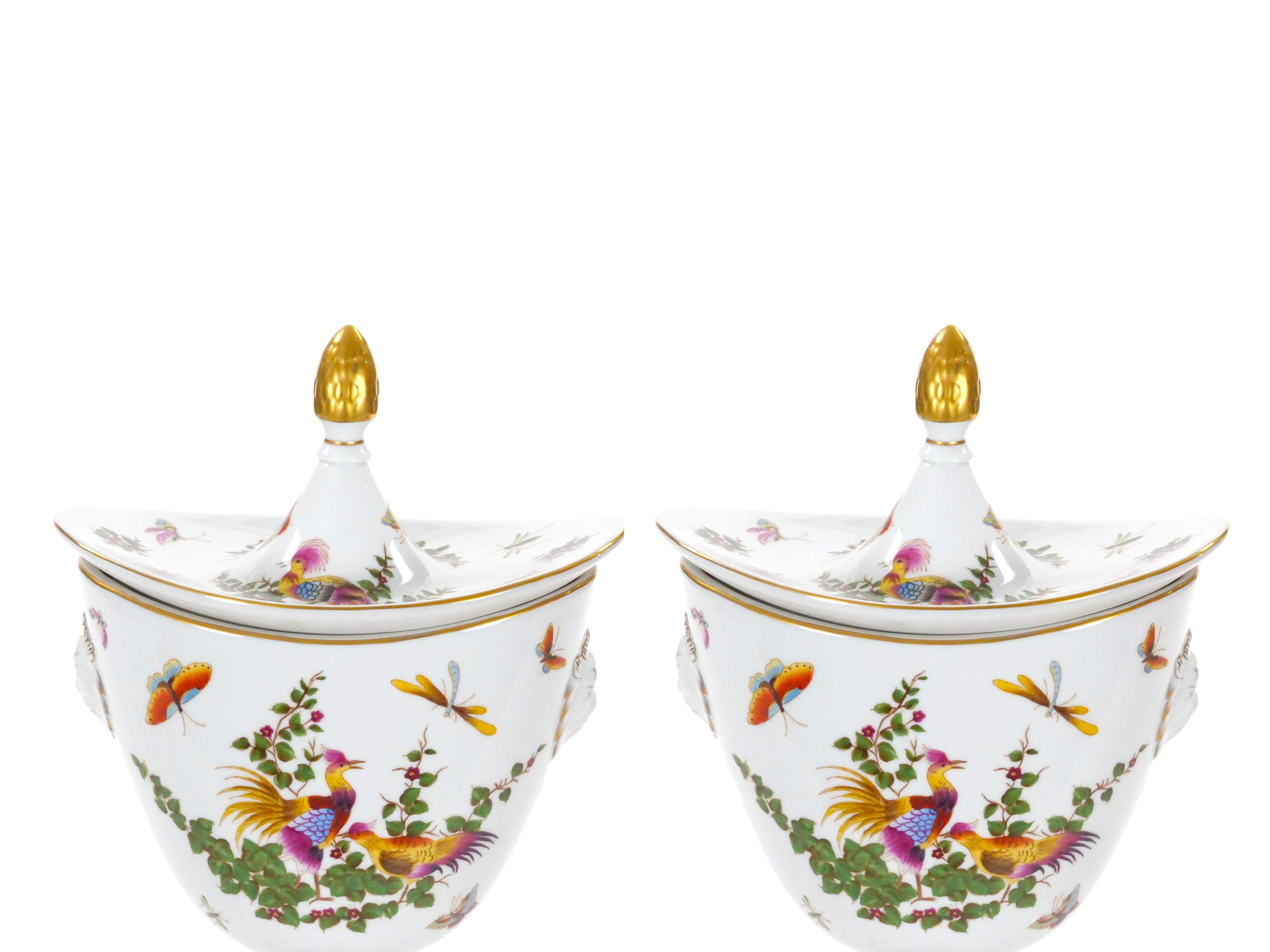 XX secolo Urne decorative dipinte a mano e dorate del 20° secolo in vendita