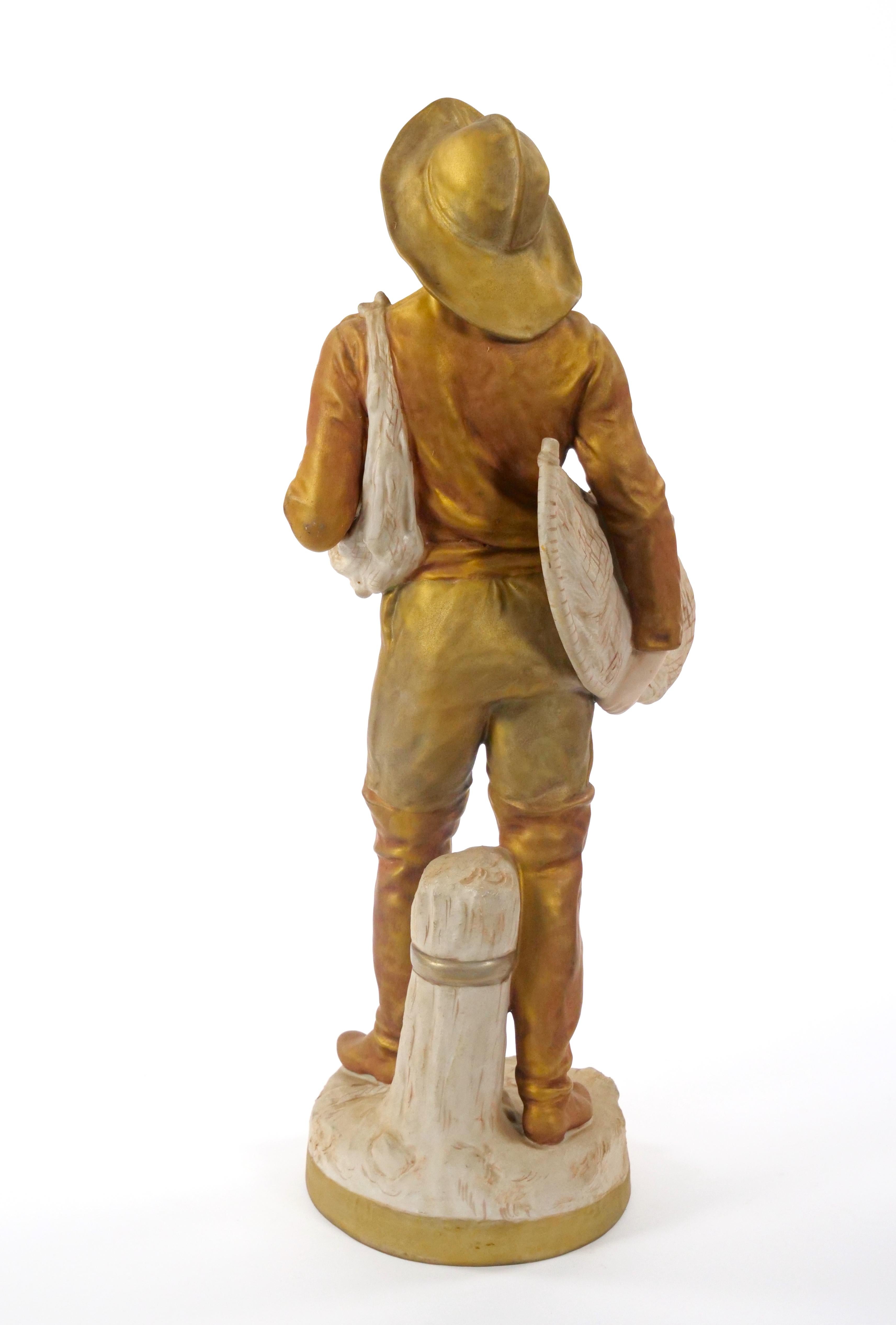 Escultura masculina decorativa de porcelana pintada a mano/dorada del siglo XX en venta 5