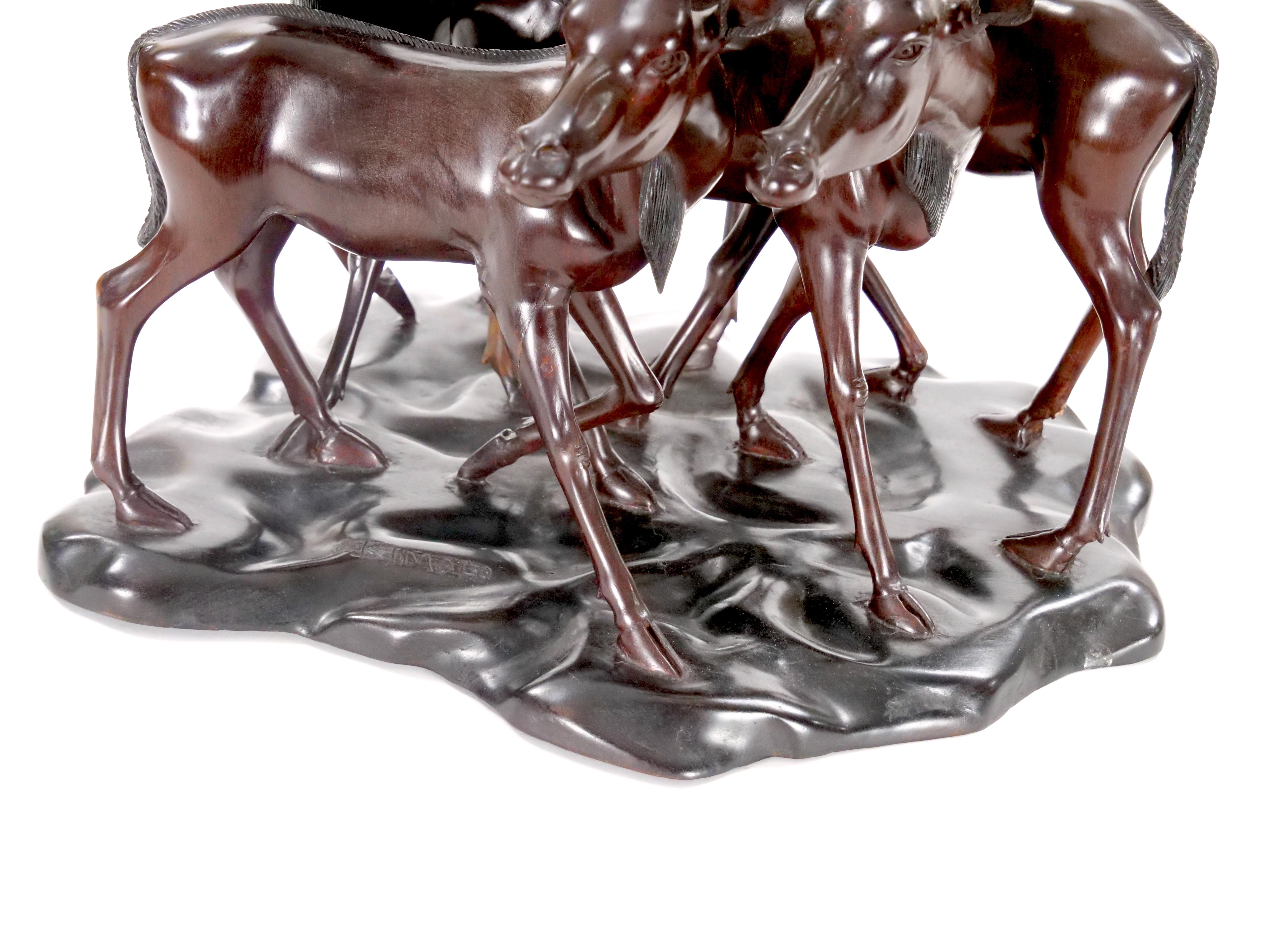 Escultura Decorativa de Madera Pintada a Mano del Siglo XX / Paquete de Gacelas en venta 6