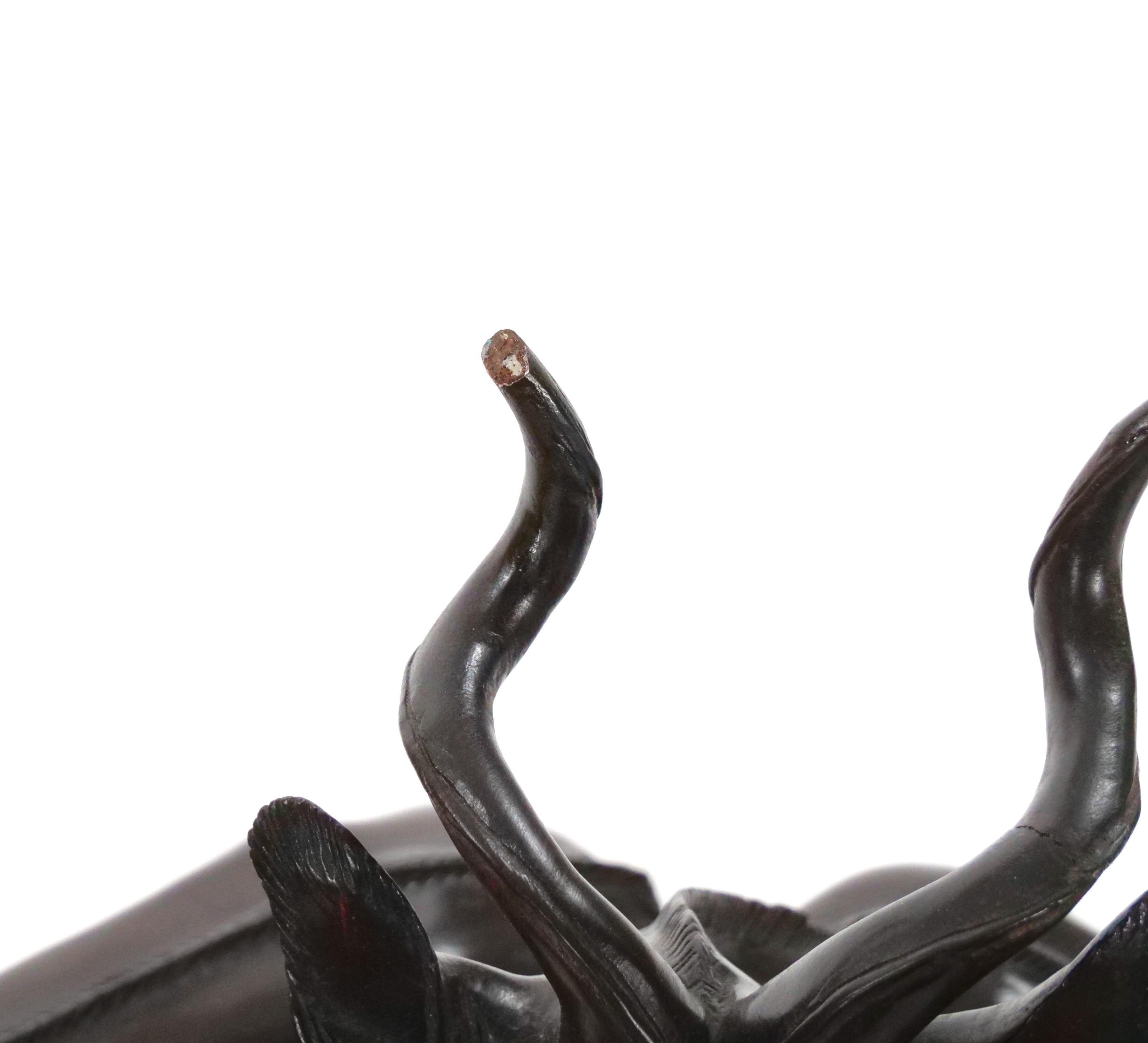 Escultura Decorativa de Madera Pintada a Mano del Siglo XX / Paquete de Gacelas en venta 10