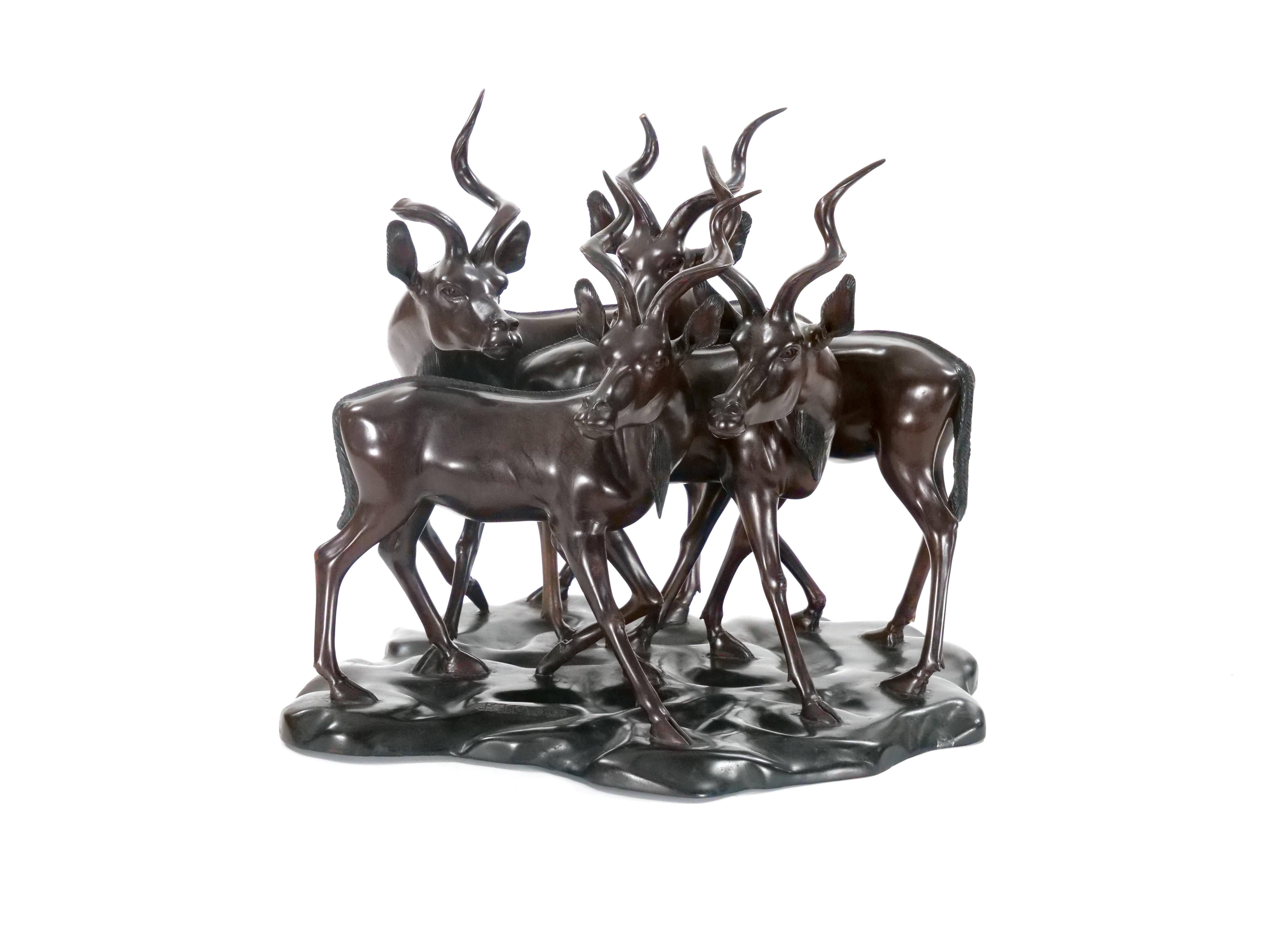 Escultura Decorativa de Madera Pintada a Mano del Siglo XX / Paquete de Gacelas en venta 12