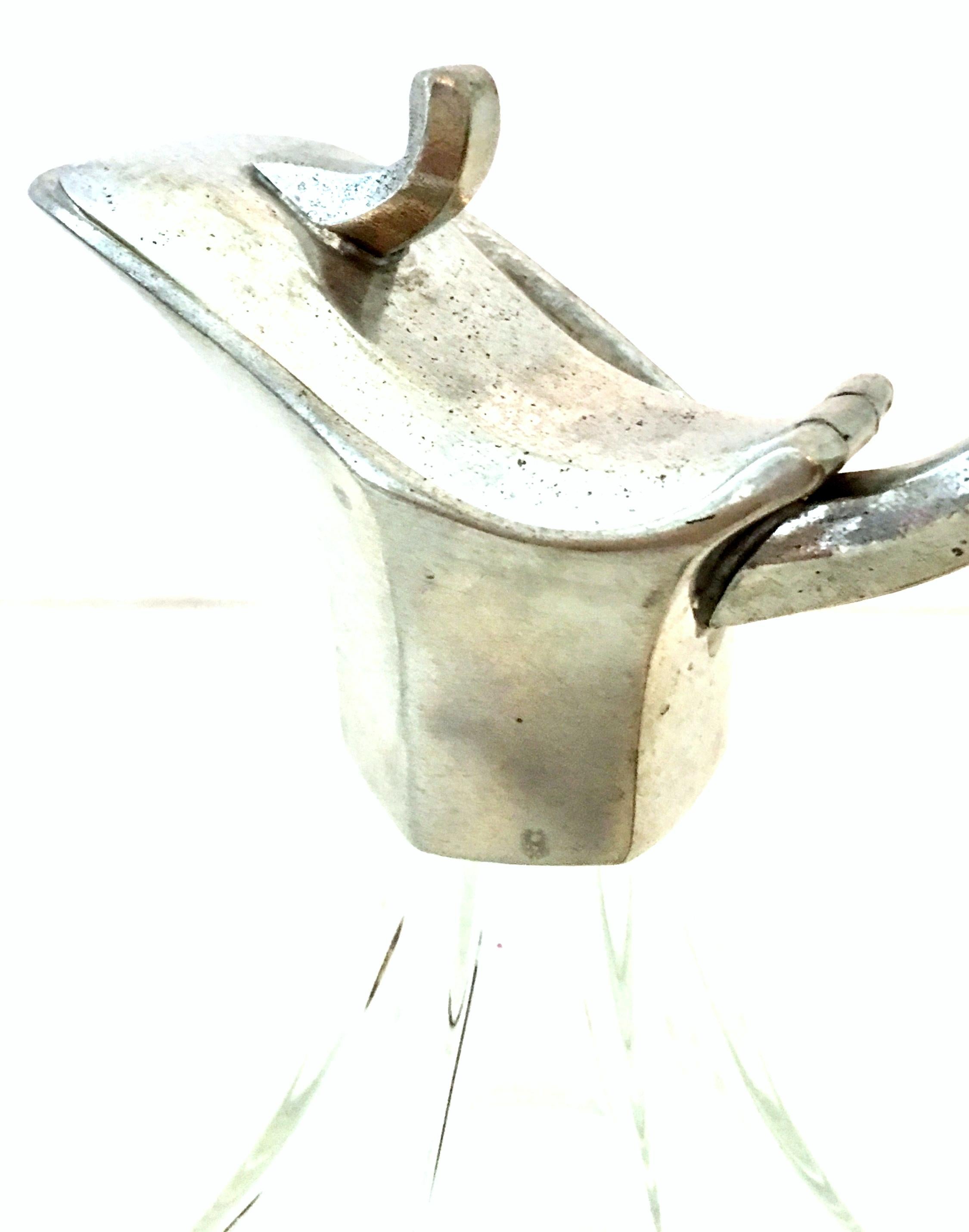 Verre brun Carafe en verre soufflé à la bouche et en étain du 20e siècle par Jean Goardere en vente