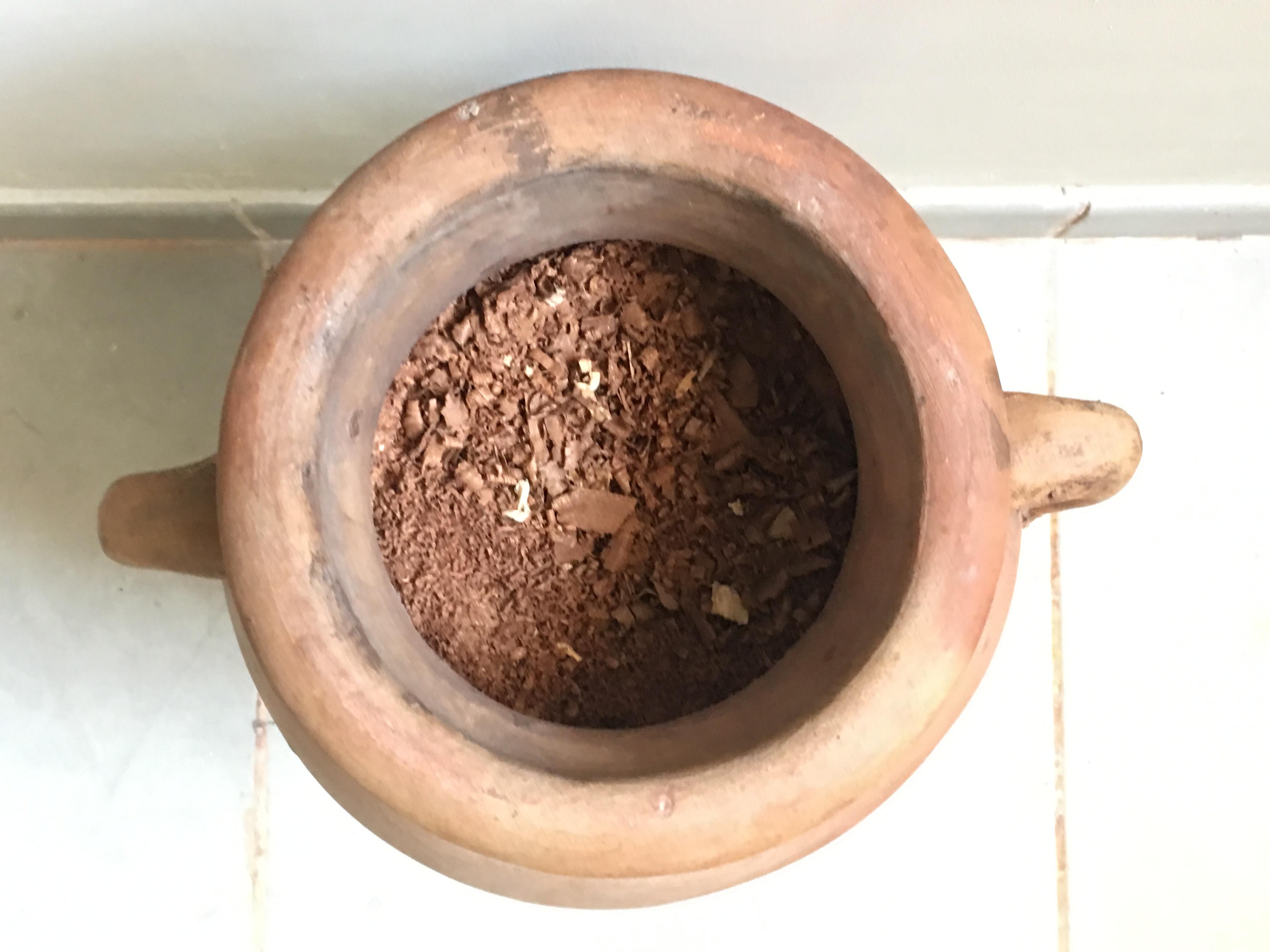 XVIIIe siècle Vase à deux poignées, fait à la main, Espagne, XXe siècle en vente