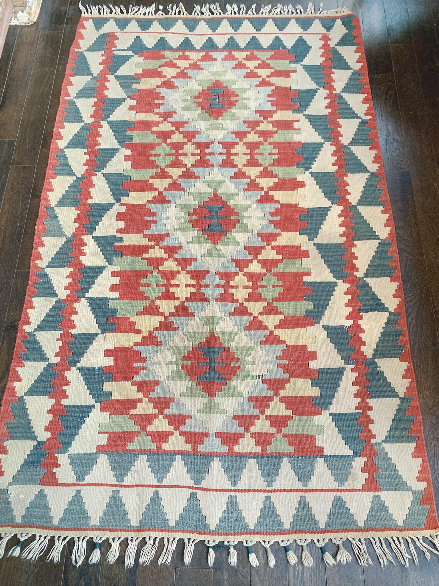 Handgewebter Navajo-Teppich des 20. Jahrhunderts (69 X 41) (Wolle) im Angebot