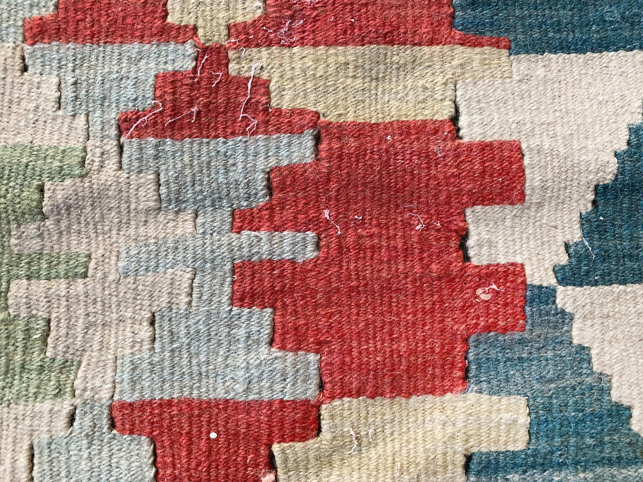 Handgewebter Navajo-Teppich des 20. Jahrhunderts (69 X 41) im Angebot 5