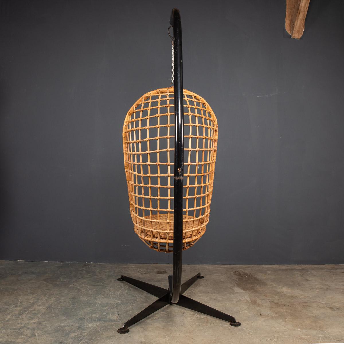 20th Century Hanging Wicker Woven Chair on Steel Frame, 1970s For Sale 2