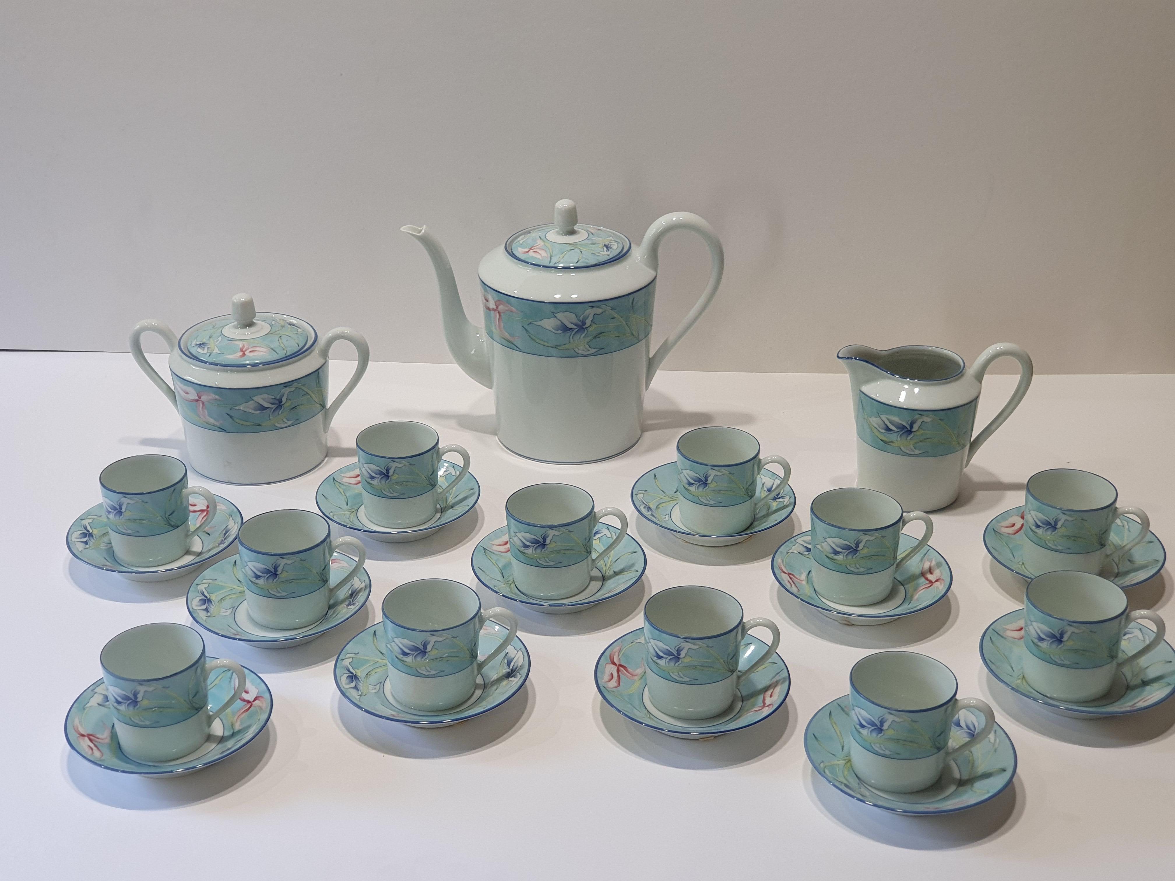 20th Century Haviland & Parlon Limoges Porcelain 15 Pieces Coffee Set, 1986 For Sale 3