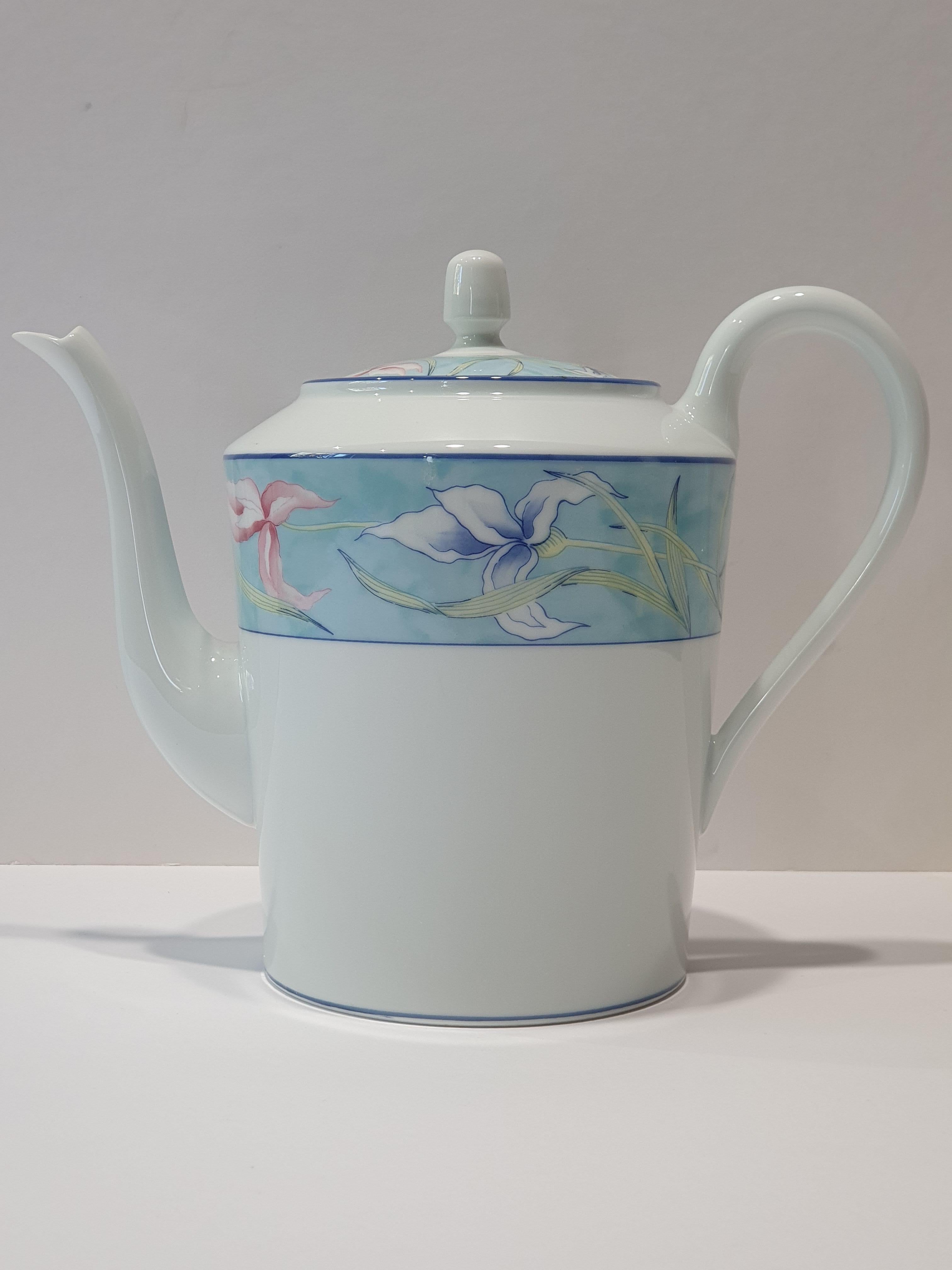 Precioso servicio de café en la mejor porcelana de Limoges, decoración 