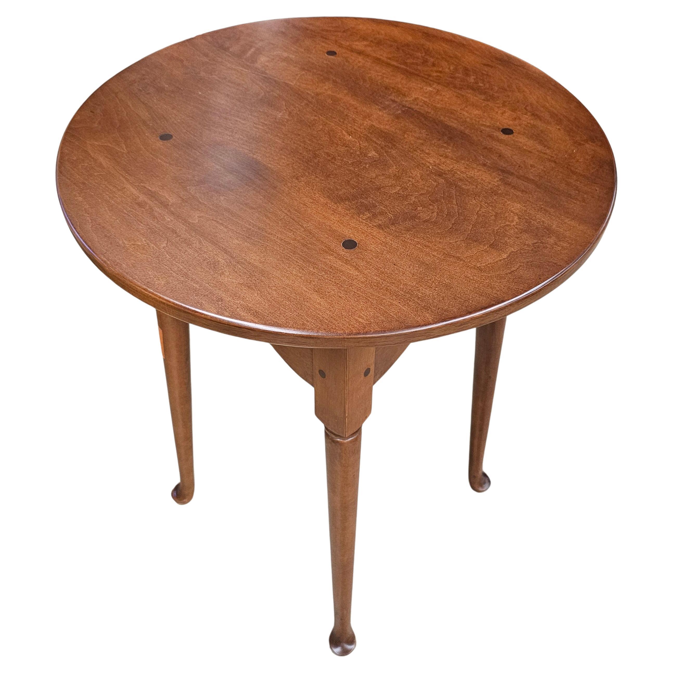 Mid-Century Modern 20th Century Heritage Furniture Heirloom Maple Round Side Table For Sale