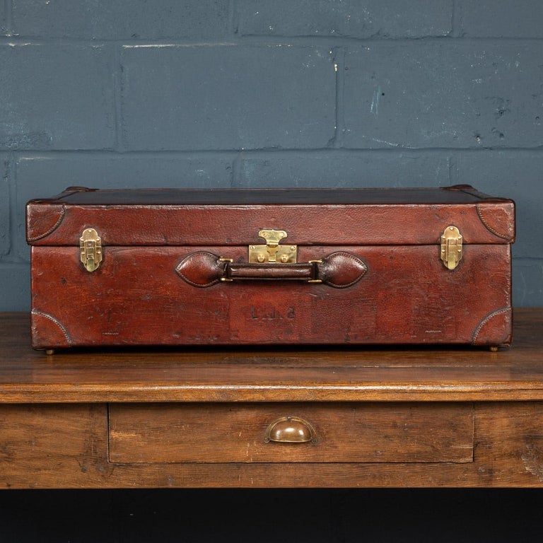 A very rare Hermes suitcase in natural pig skin hide covering, brass locks and side latches, made in France at the beginning of the 20th century. A great addition to any collection and a fantastic item to have as part of a stack in any interior
