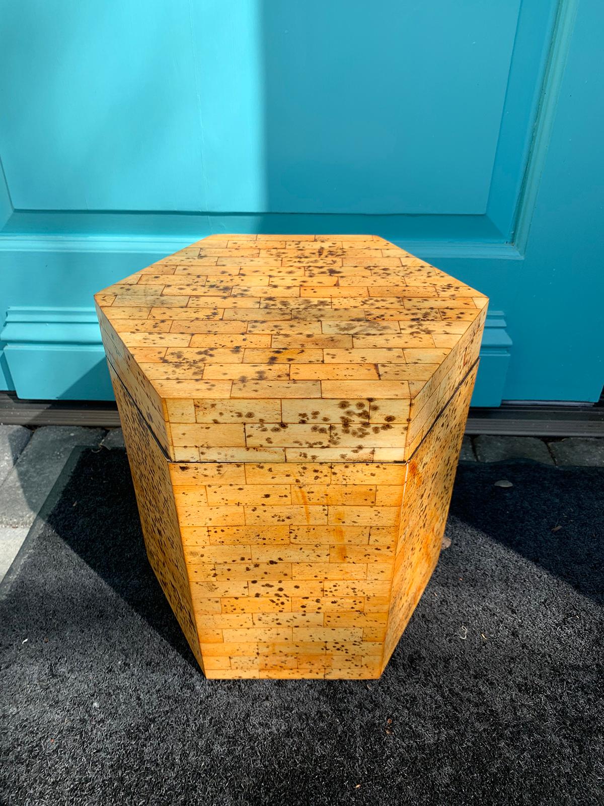 20th Century Hexagonal Wood Box For Sale 2