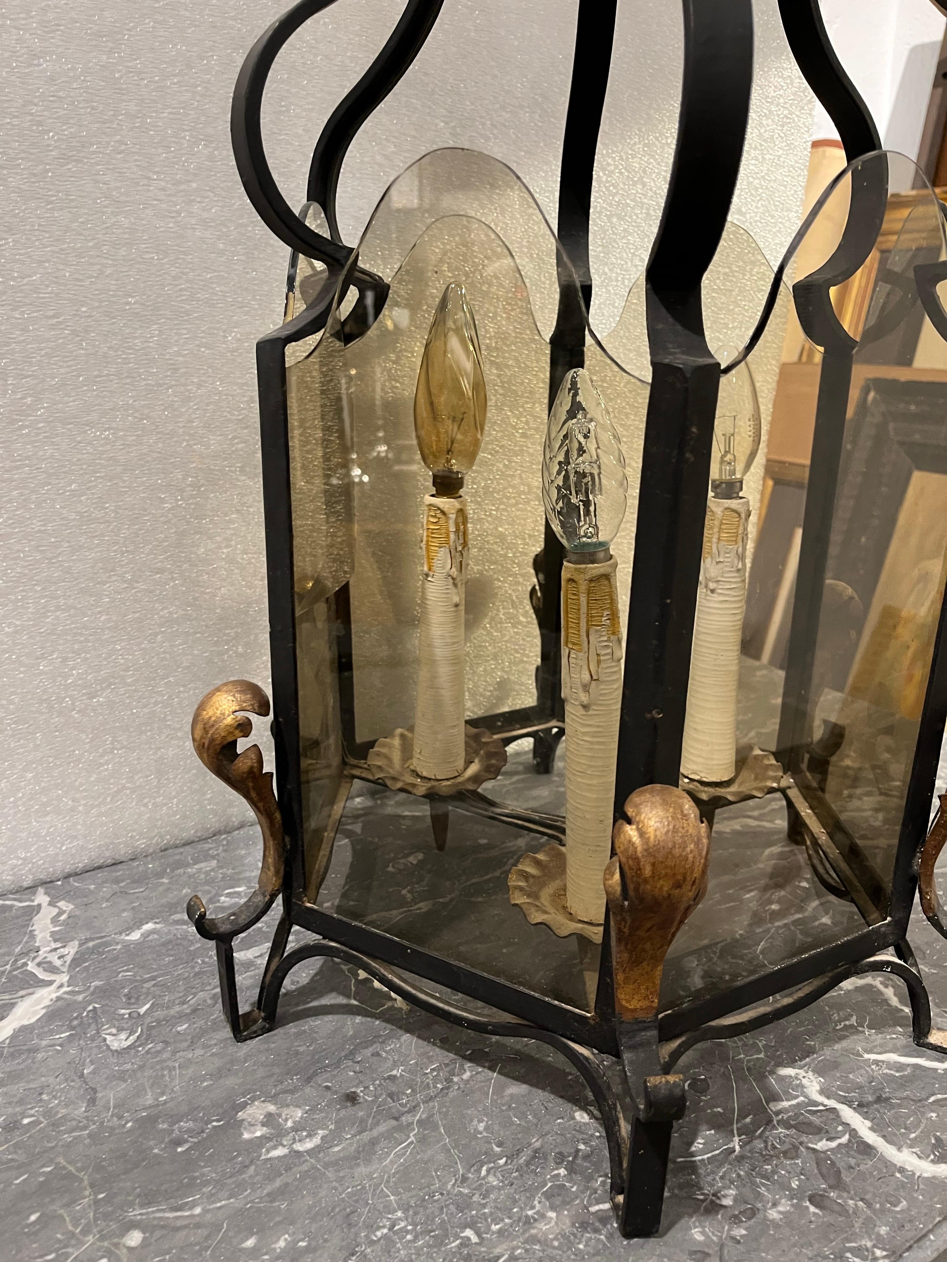 20th Century Hexagonal Wrought Iron Ceiling Lantern with Three Lights For Sale 4