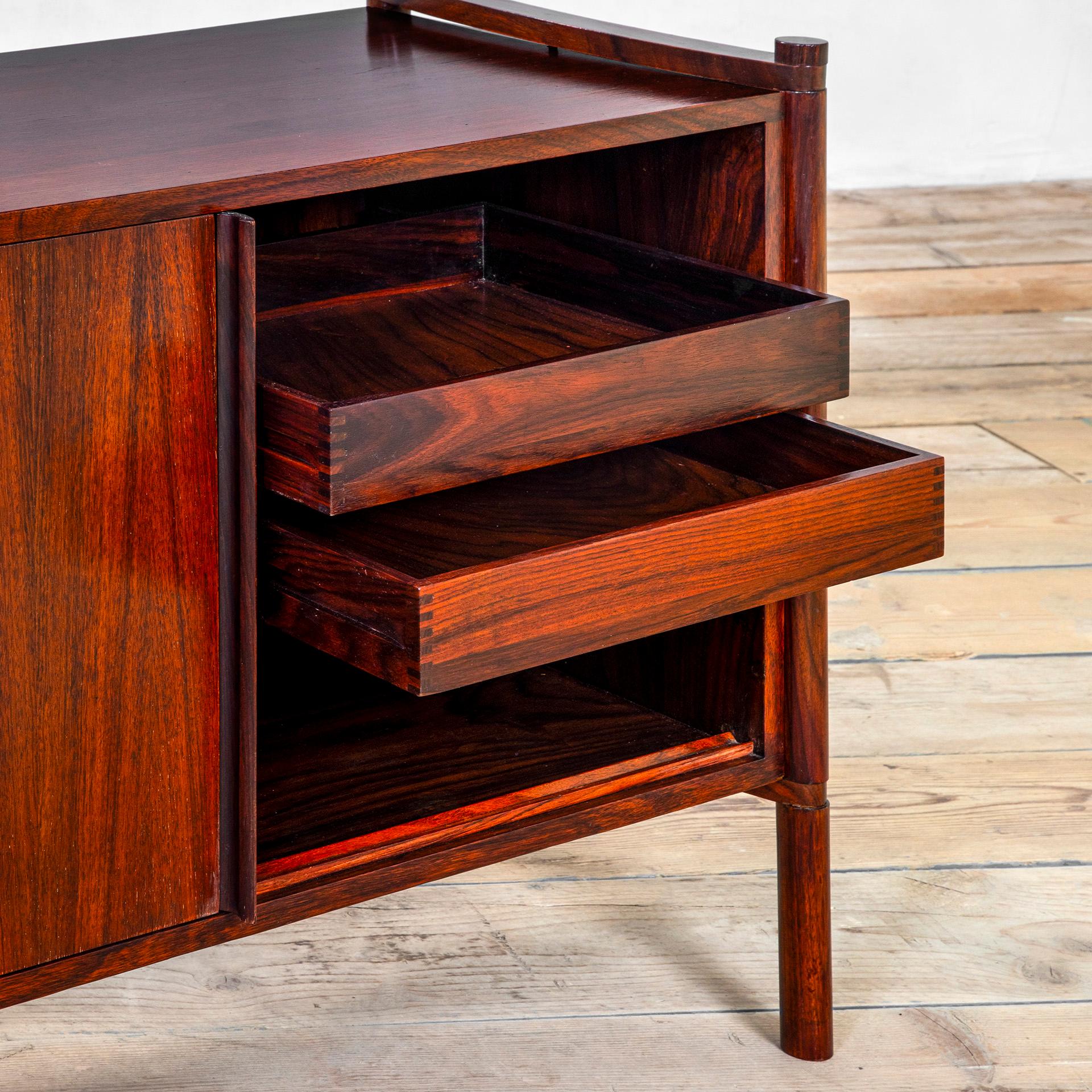 Bois 20e siècle Hirozi Fukuoh pour Gavina Cabinet double mod. Archimede Wood, années 1950  en vente