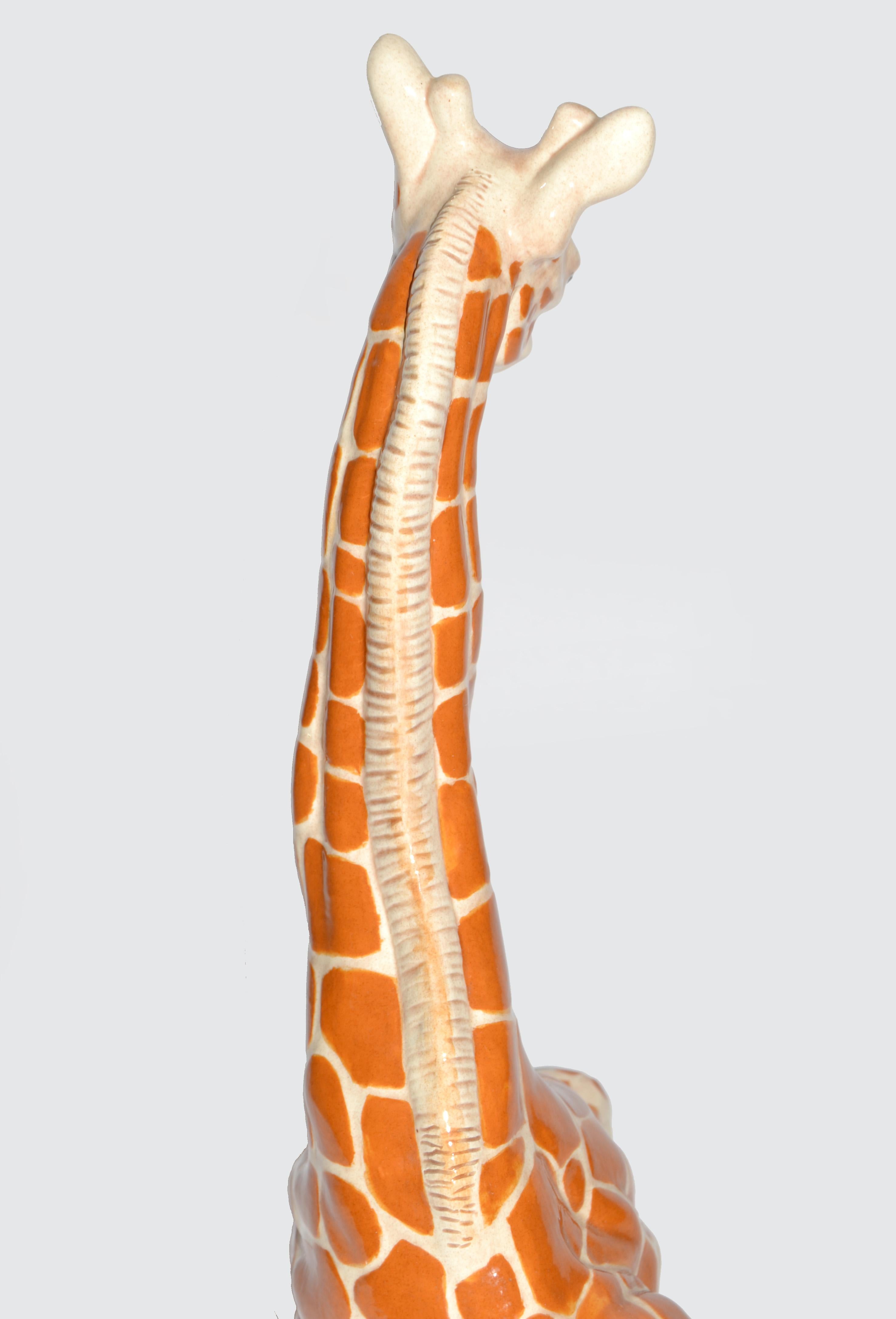 Sculpture de girafe en céramique 
