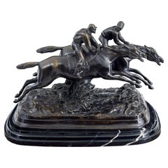 Dessus de bureau du 20e siècle en bronze et marbre pour les courses de chevaux