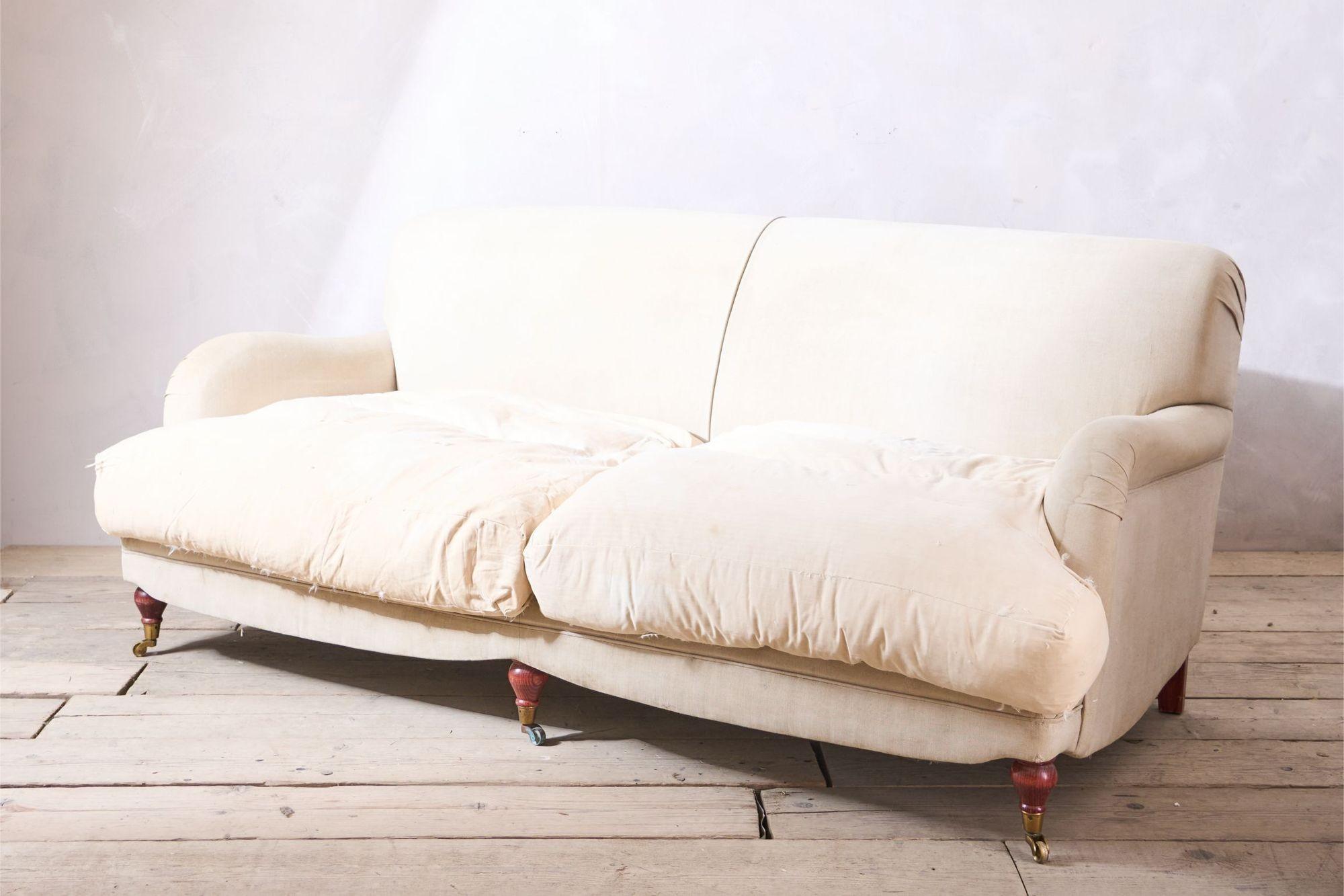 20ième siècle 20th century Howard style country house sofa en vente