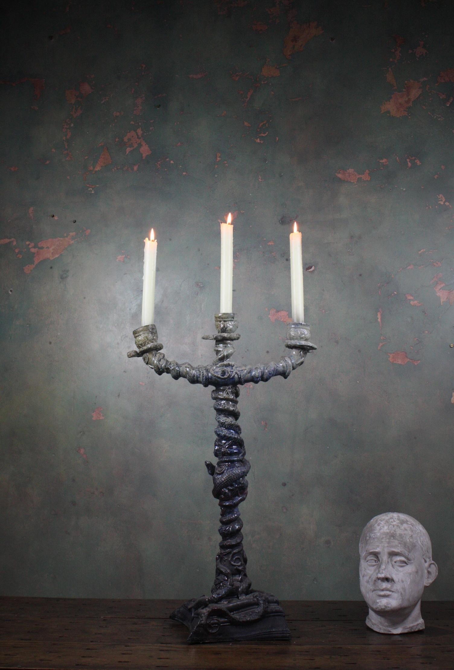 Enorme Candelabro de Cerámica del Siglo XX a la Manera de Serpientes Lagartos de Palissy en venta 3