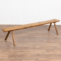 Panchina rustica con gambe a pioli in pino ungherese del XX secolo