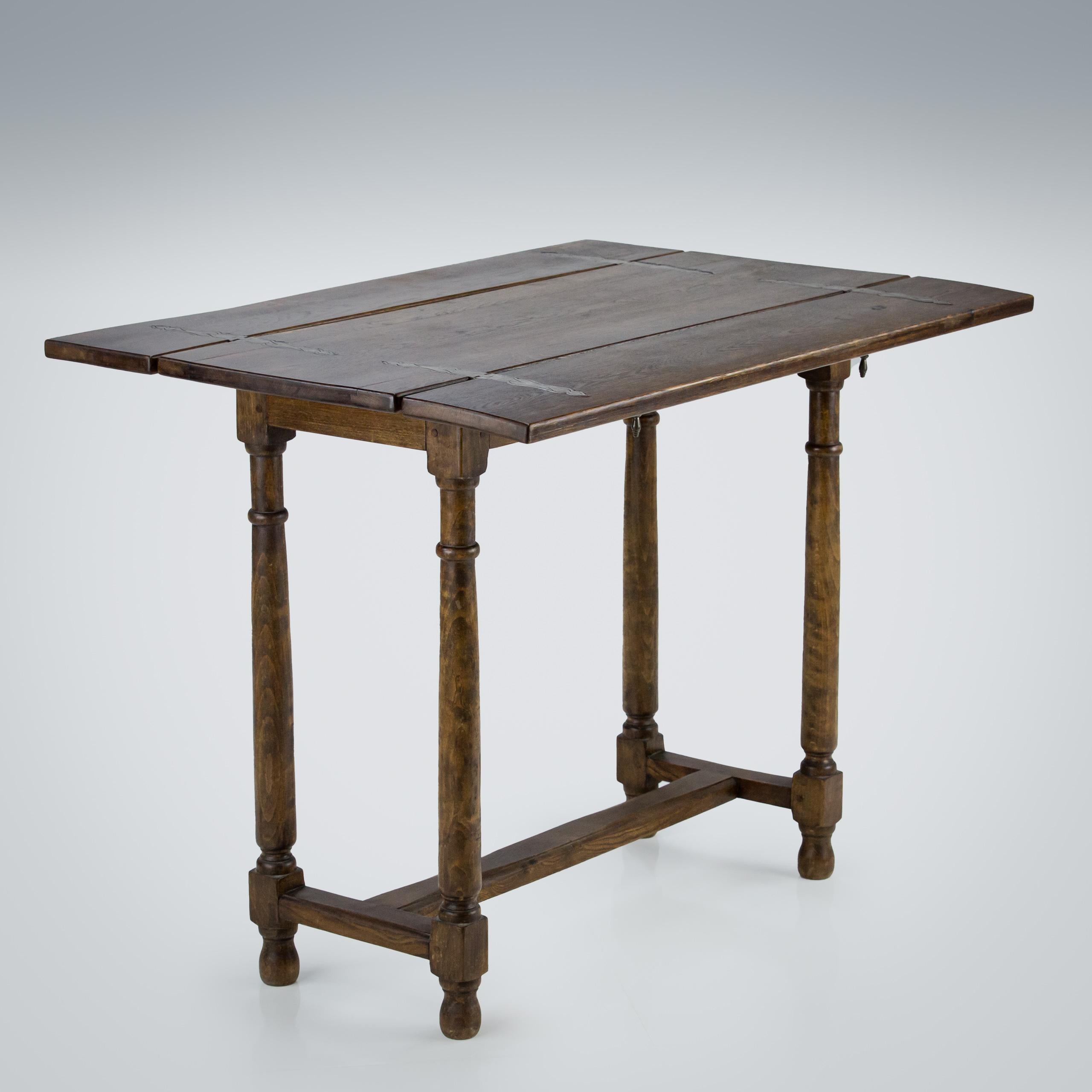 French 20th Century Hunt Table or Console