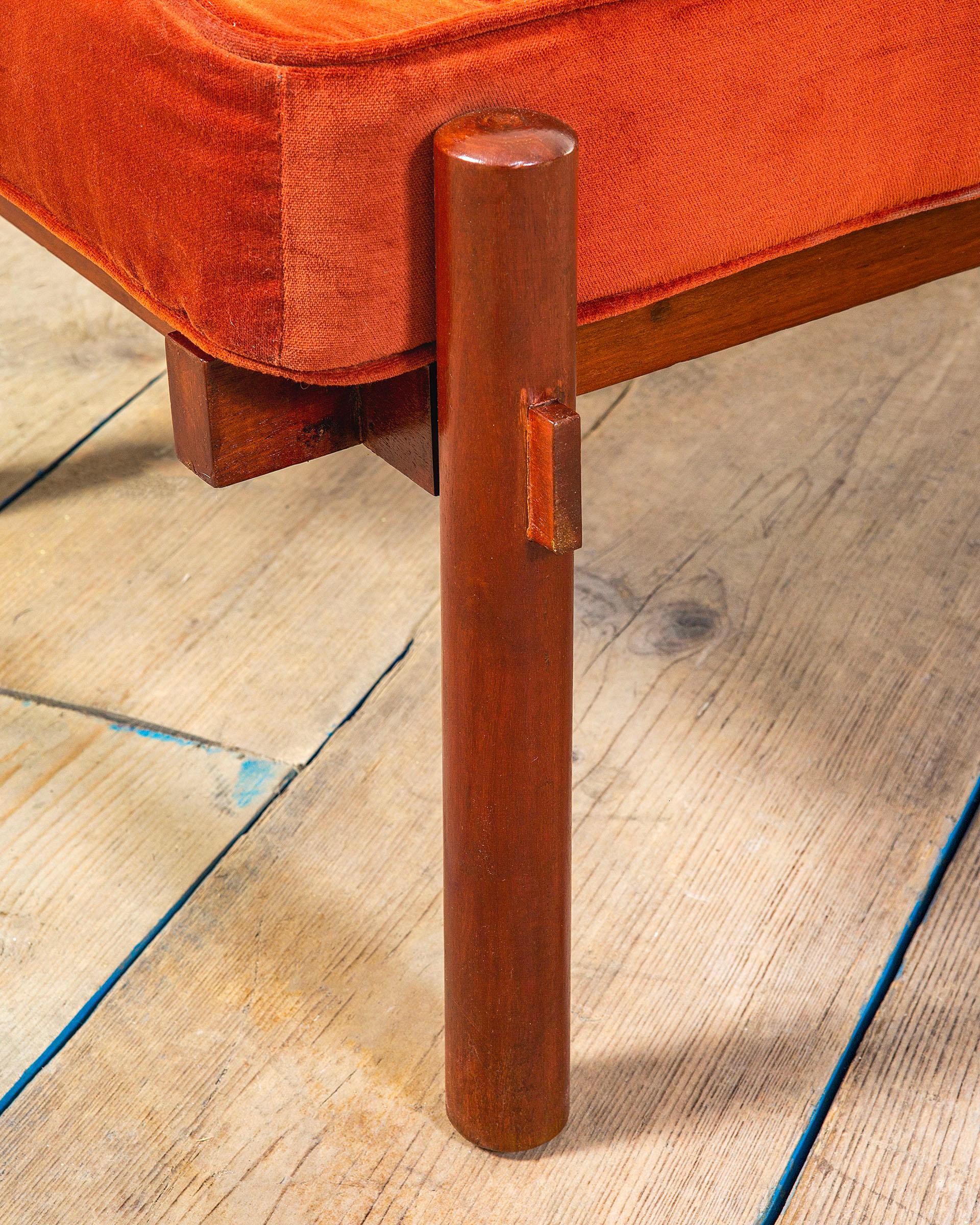 Milieu du XXe siècle 20e siècle, Banc Ico Parisi avec structure en bois et assise en tissu, années 60 en vente