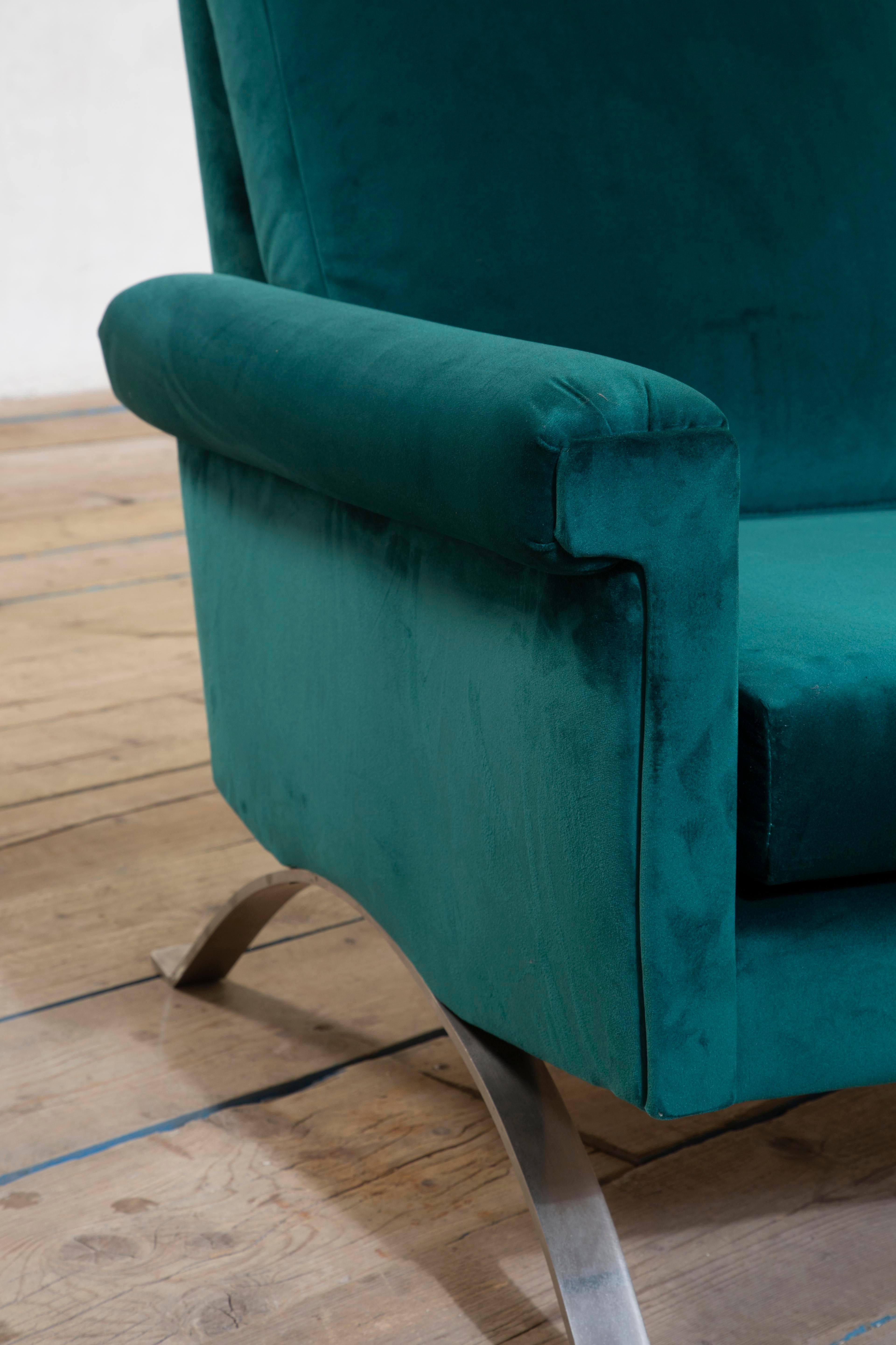 20e siècle, Ico Parisi for Cassina Canapé en velours bleu mod. 975 en vente 4