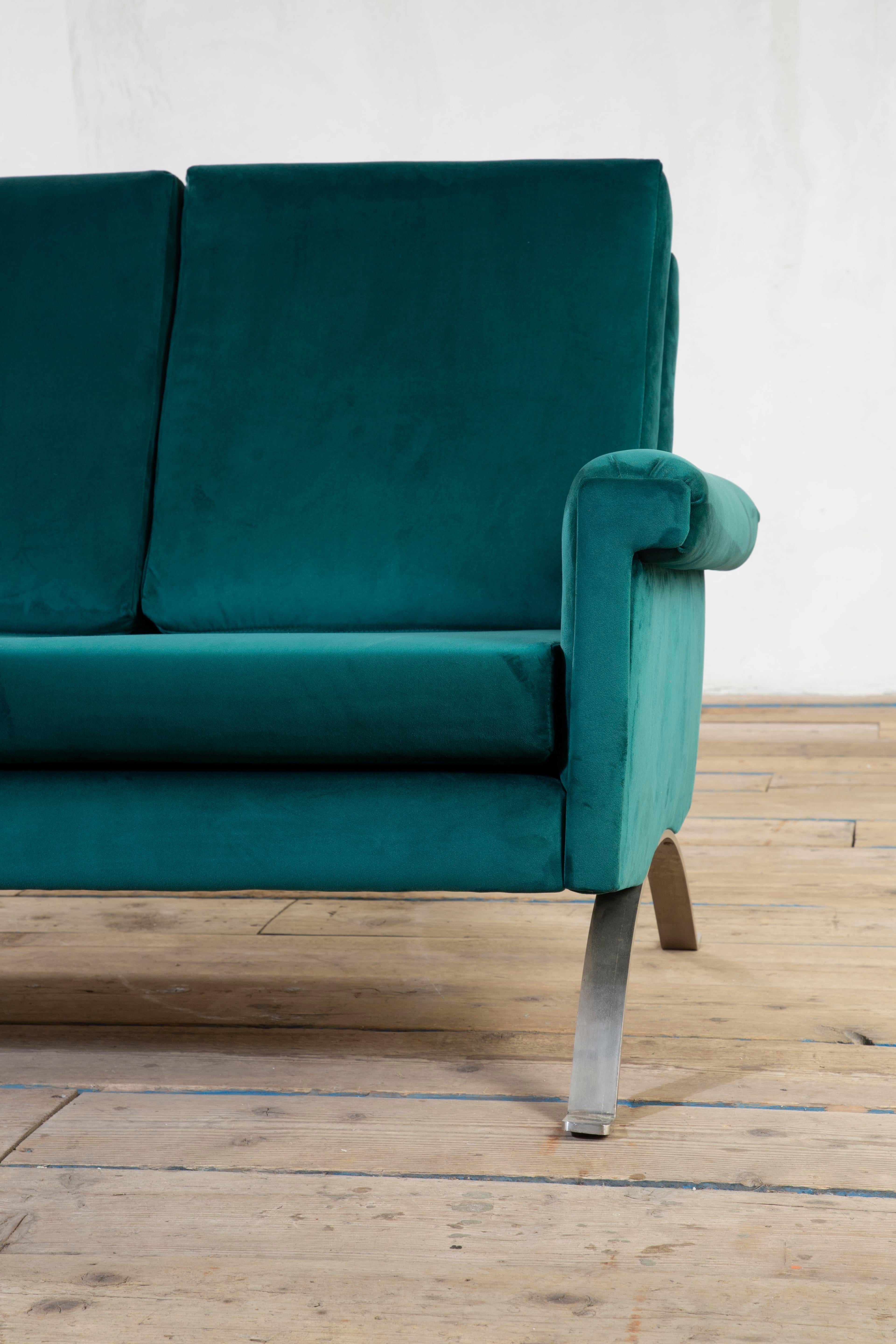 20e siècle, Ico Parisi for Cassina Canapé en velours bleu mod. 975 en vente 6