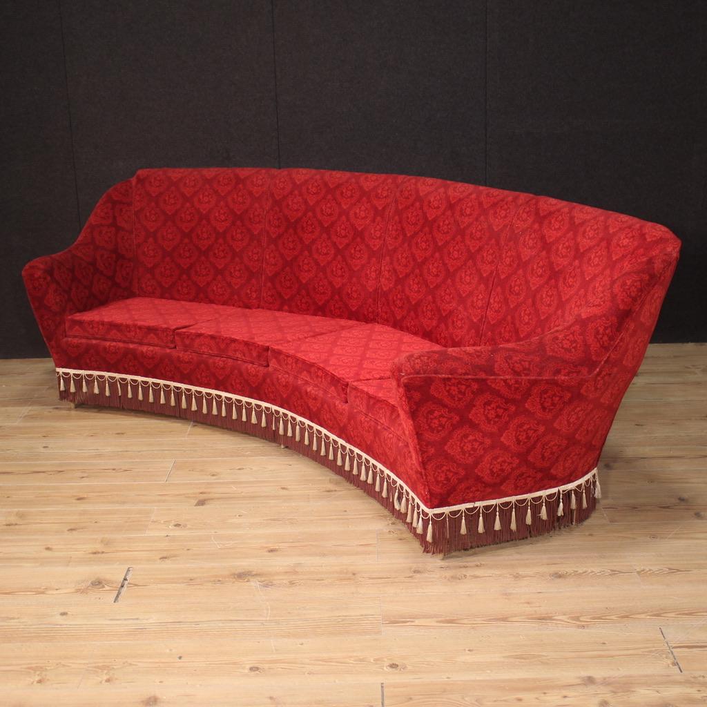 20th Century Ico Parisi Style Red Damask Fabric Italian Modern Living Room Set In Good Condition For Sale In Vicoforte, Piedmont