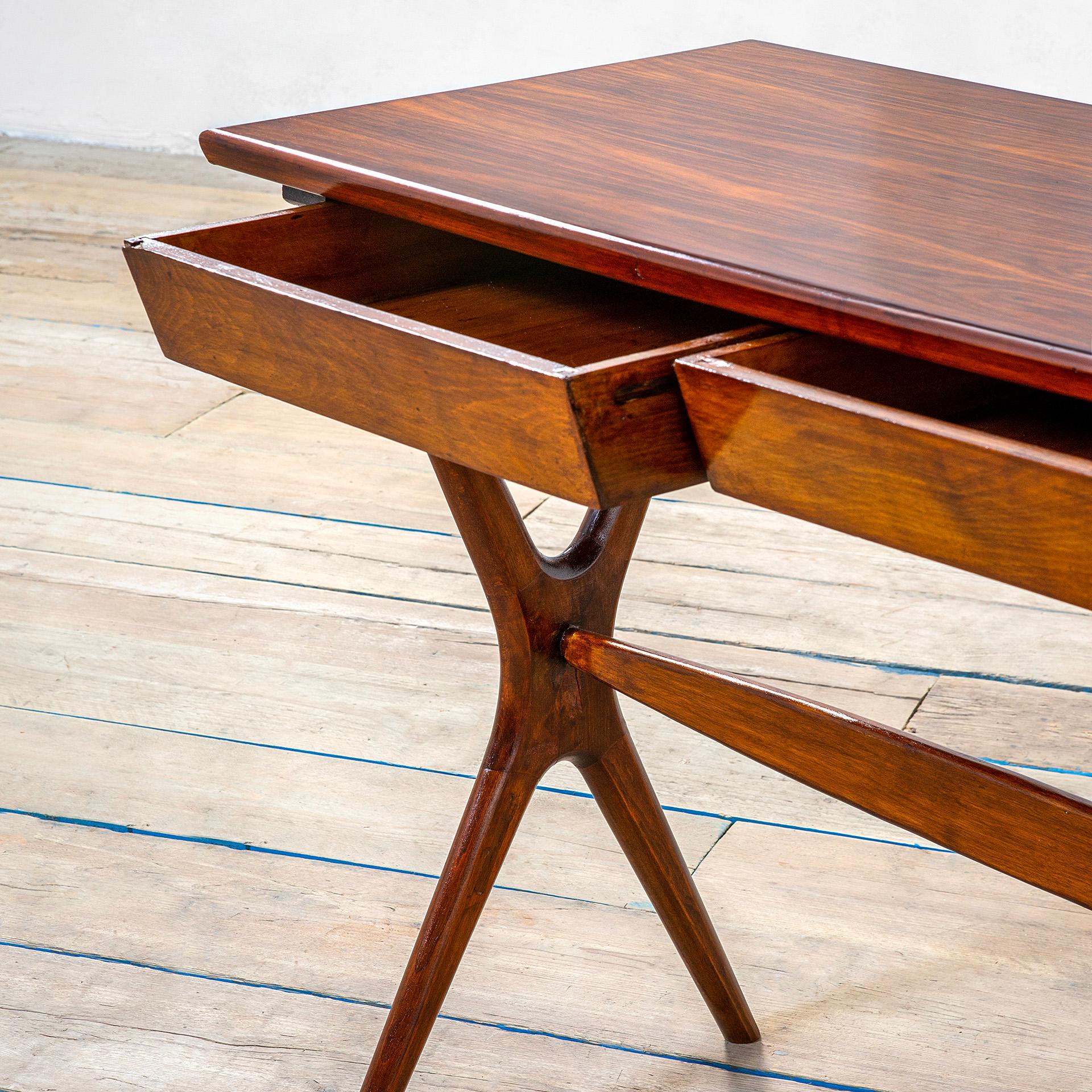Ico Parisi Holz-Schreibtisch des 20. Jahrhunderts mit zwei Schubladen, 50er Jahre im Angebot 1