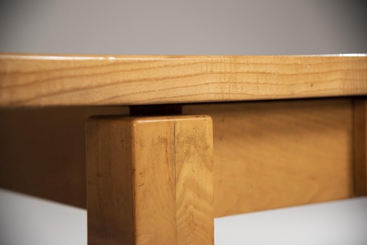 20e siècle, Ilmari Tapiovaara pour Fratelli Montina Ensemble de 8 chaises en vente 9