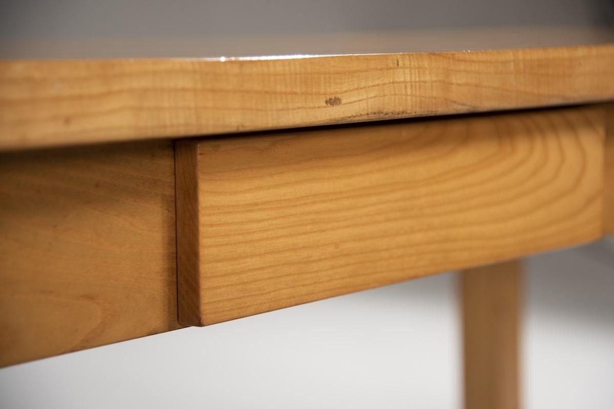 20e siècle, Ilmari Tapiovaara pour Fratelli Montina Ensemble de 8 chaises en vente 10