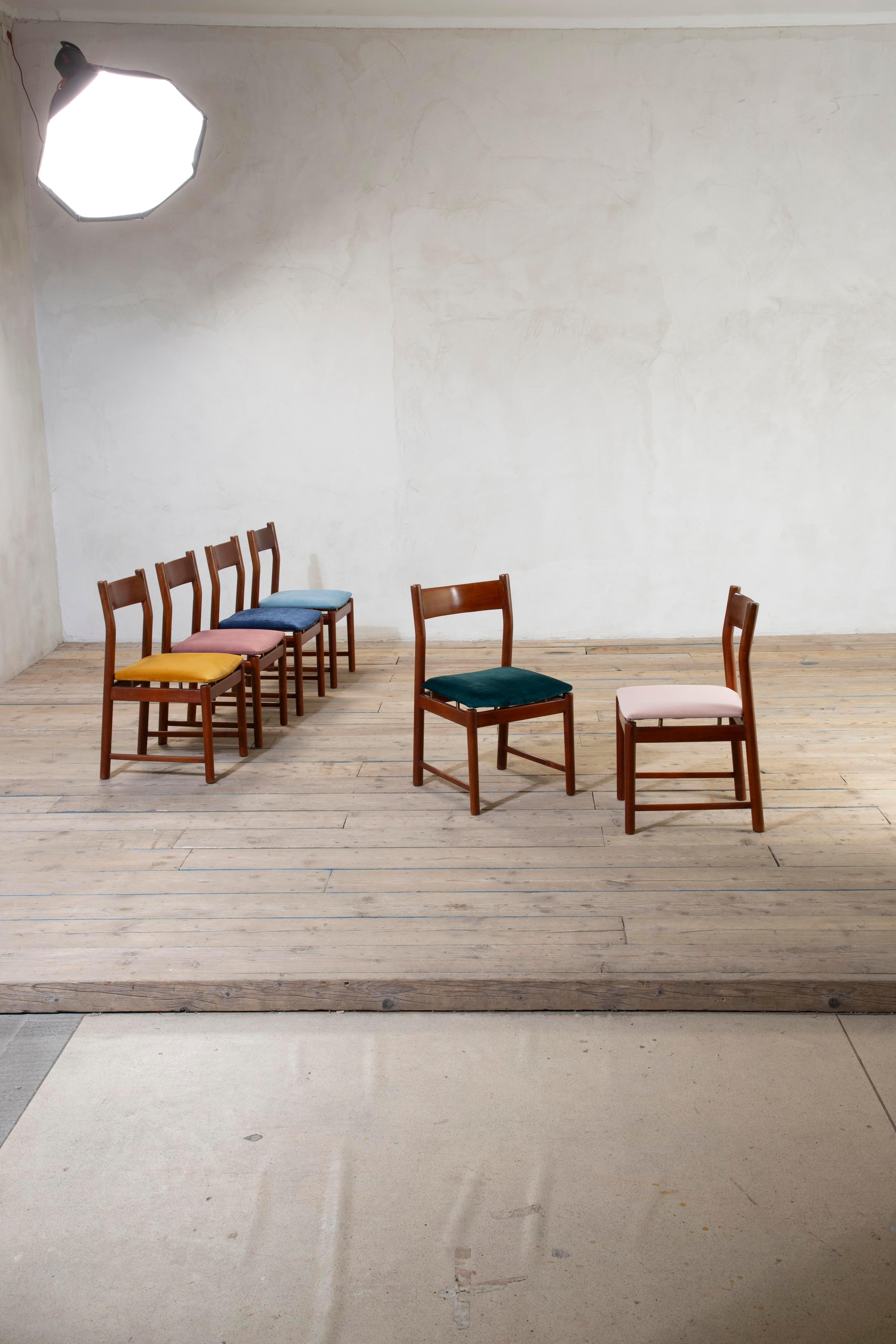 20e siècle, Ilmari Tapiovaara Ensemble de six chaises en bois, 1960 en vente 1