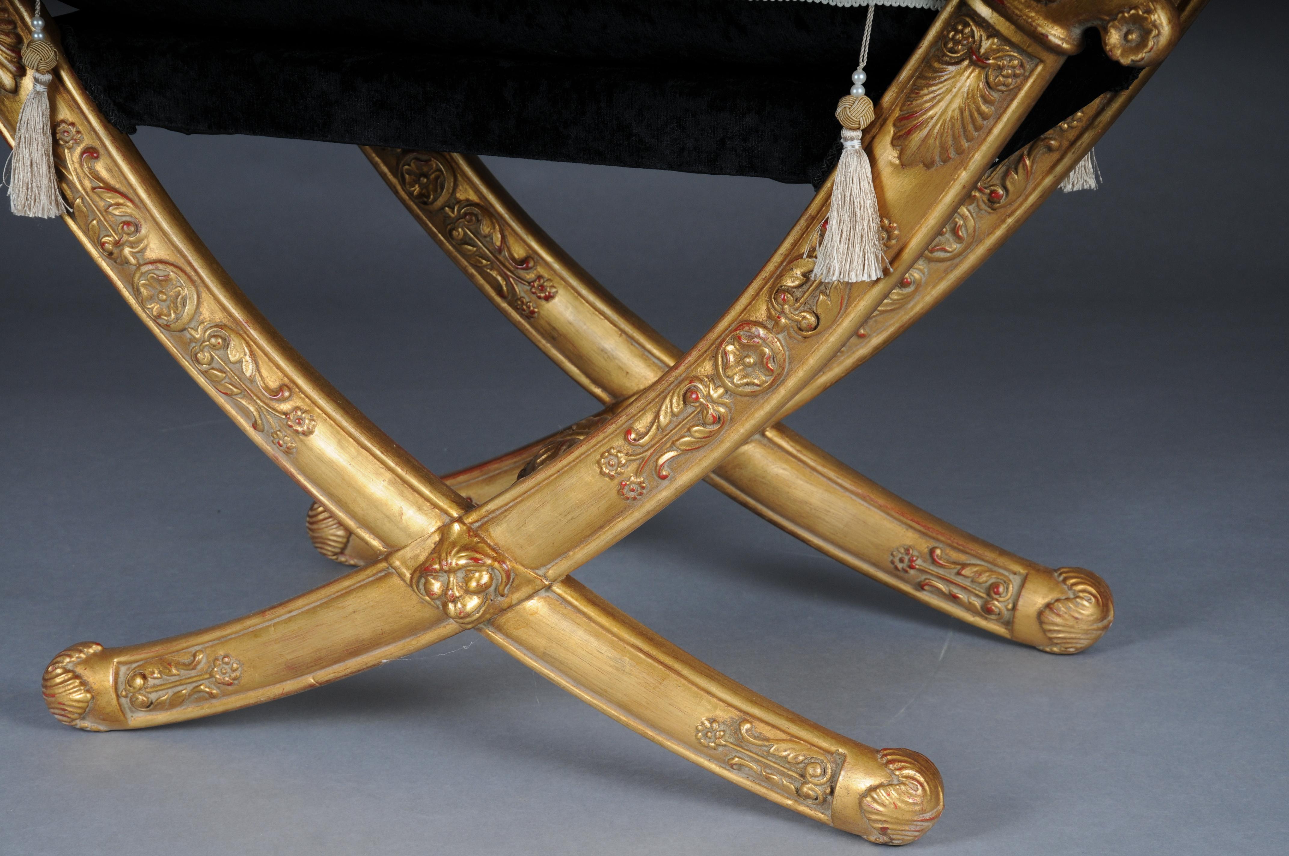 Sgabello a sciabola dell'Impero francese del XX secolo, legno di faggio, oro. In condizioni buone in vendita a Berlin, DE