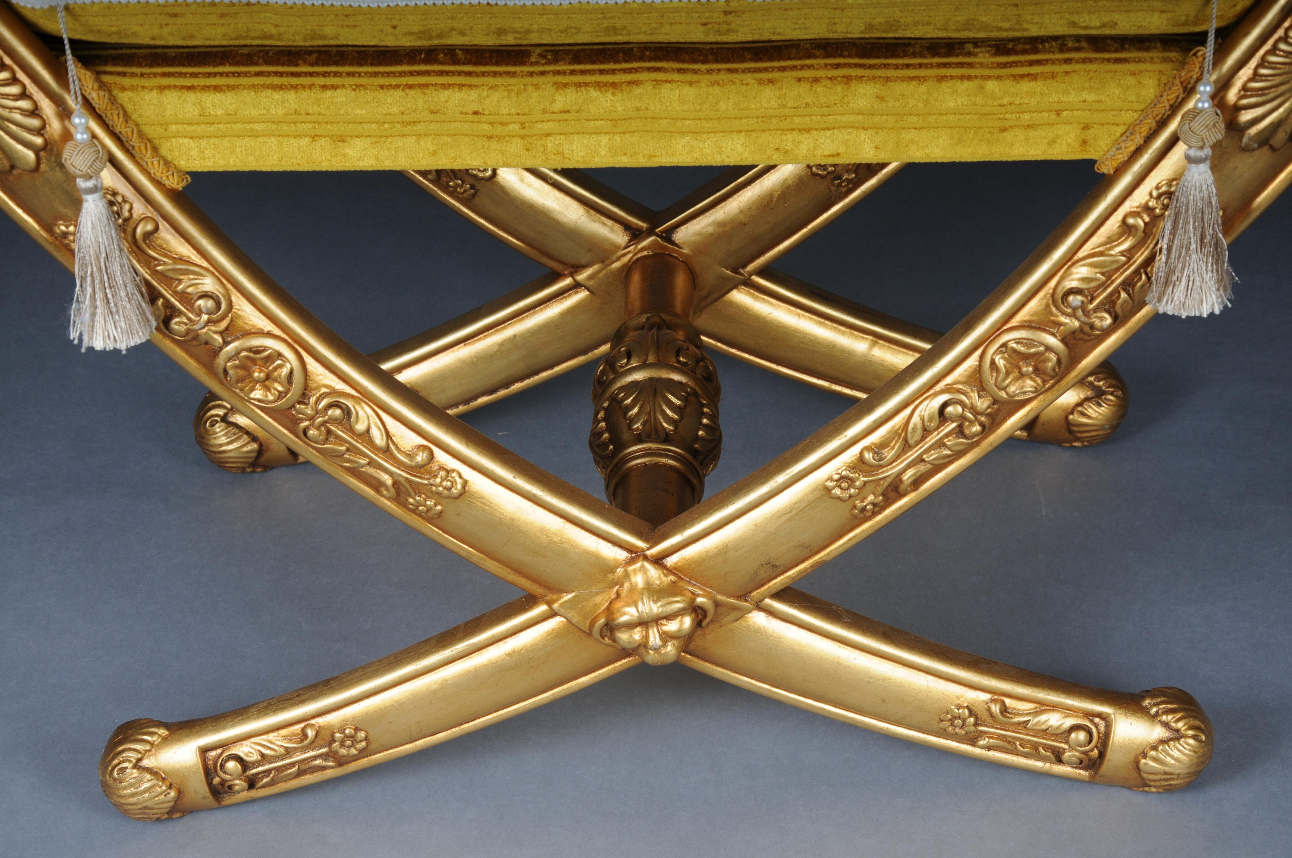 Sgabello a sciabola dell'Impero francese del XX secolo, legno di faggio, oro. in vendita 1