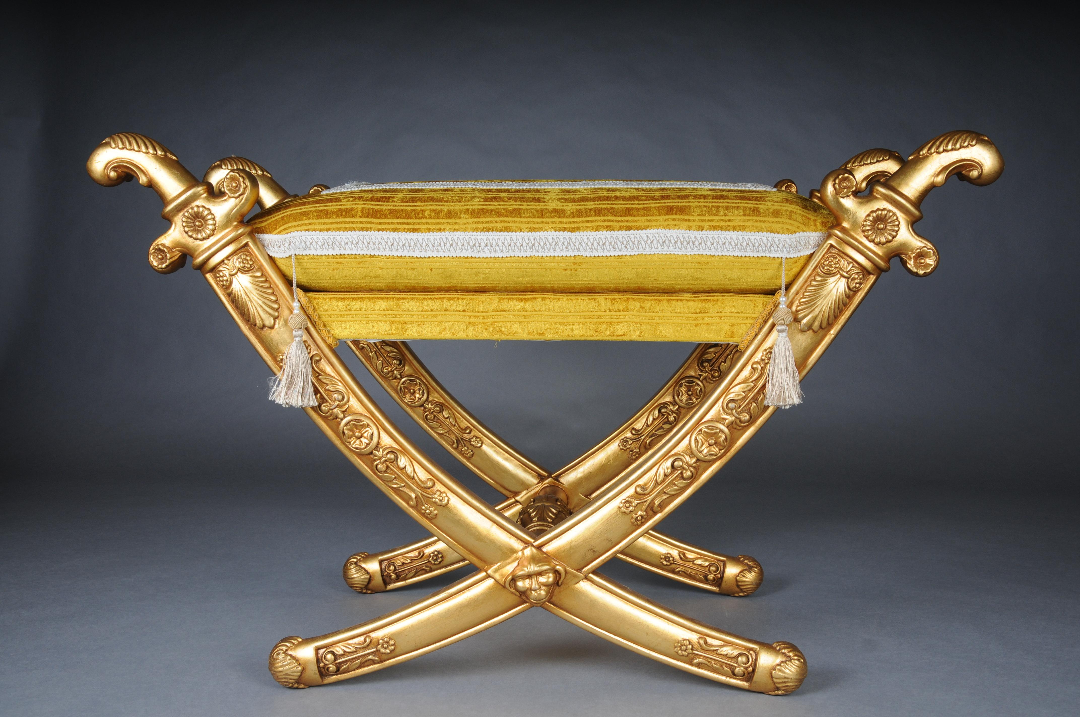 Sgabello a sciabola dell'Impero francese del XX secolo, legno di faggio, oro. in vendita 3