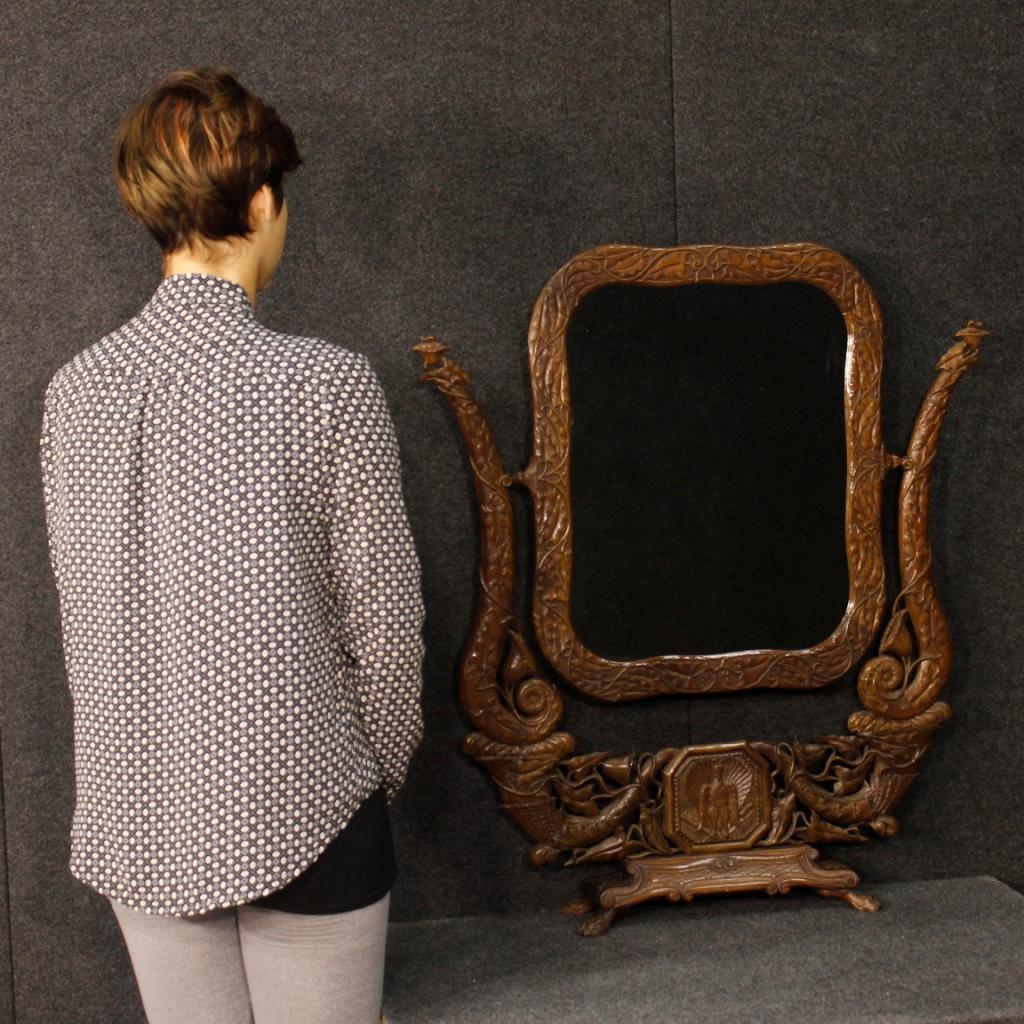 French cheval mirror in Art Nouveau style from 20th century. Object finely carved and chiseled in beech wood for antique dealers and collectors. Bedroom or living room cheval mirror or beautiful decoration supported by four zoomorphic feet (see