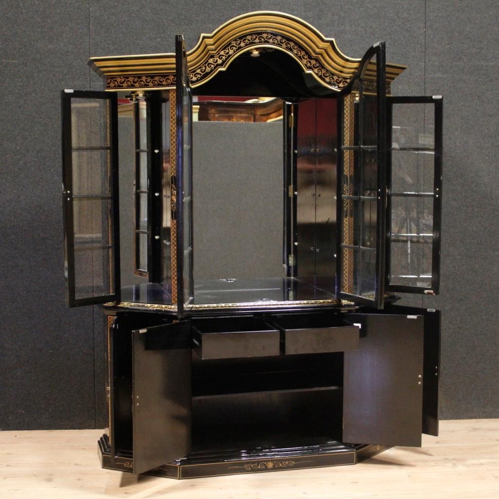 Late 20th Century 20th Century Black Lacquered And Painted Chinoiserie Wood French Display Cabinet